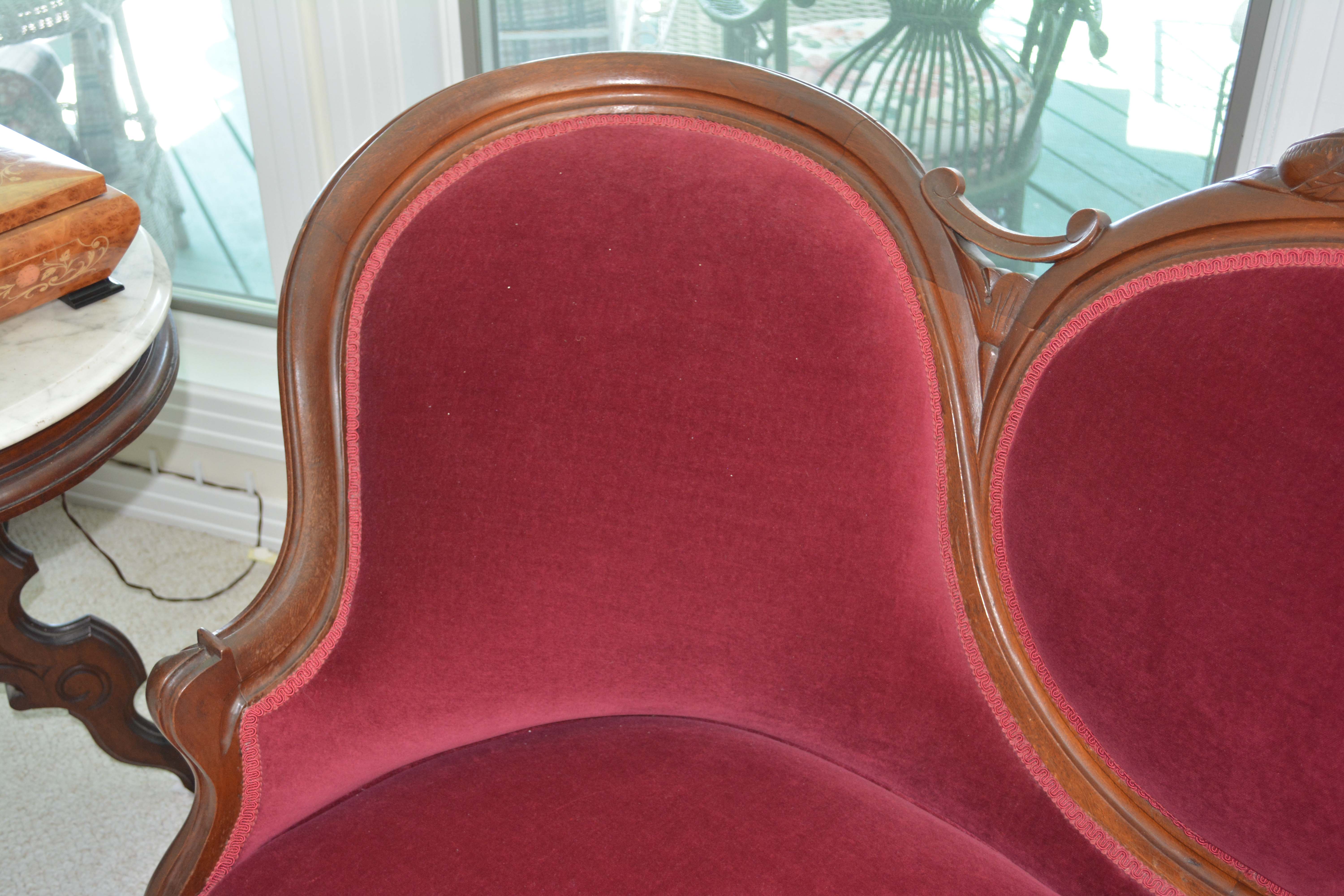 Antique Victorian Walnut Settee