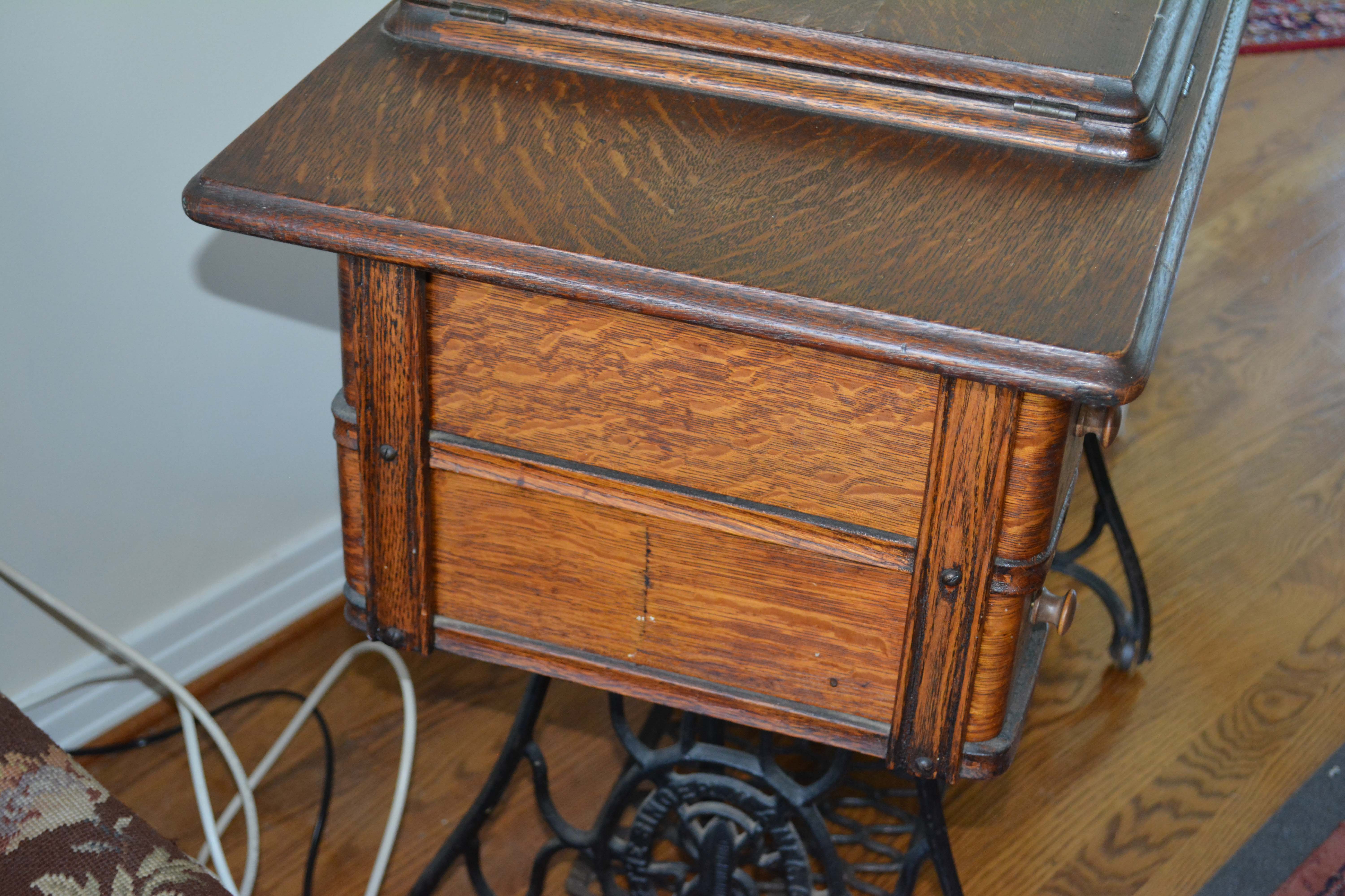Antique Singer Treadle Sewing Machine