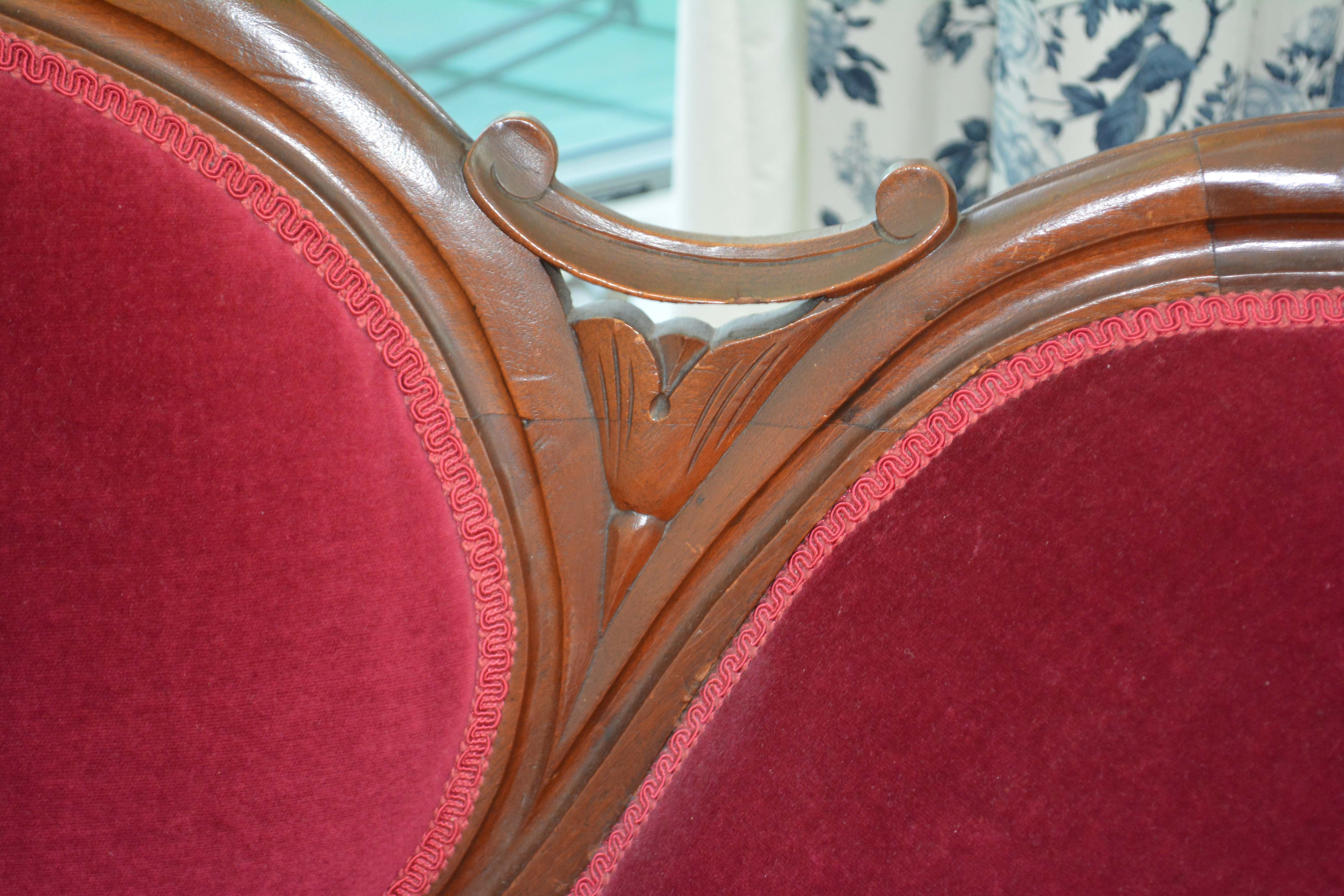 Antique Victorian Walnut Settee