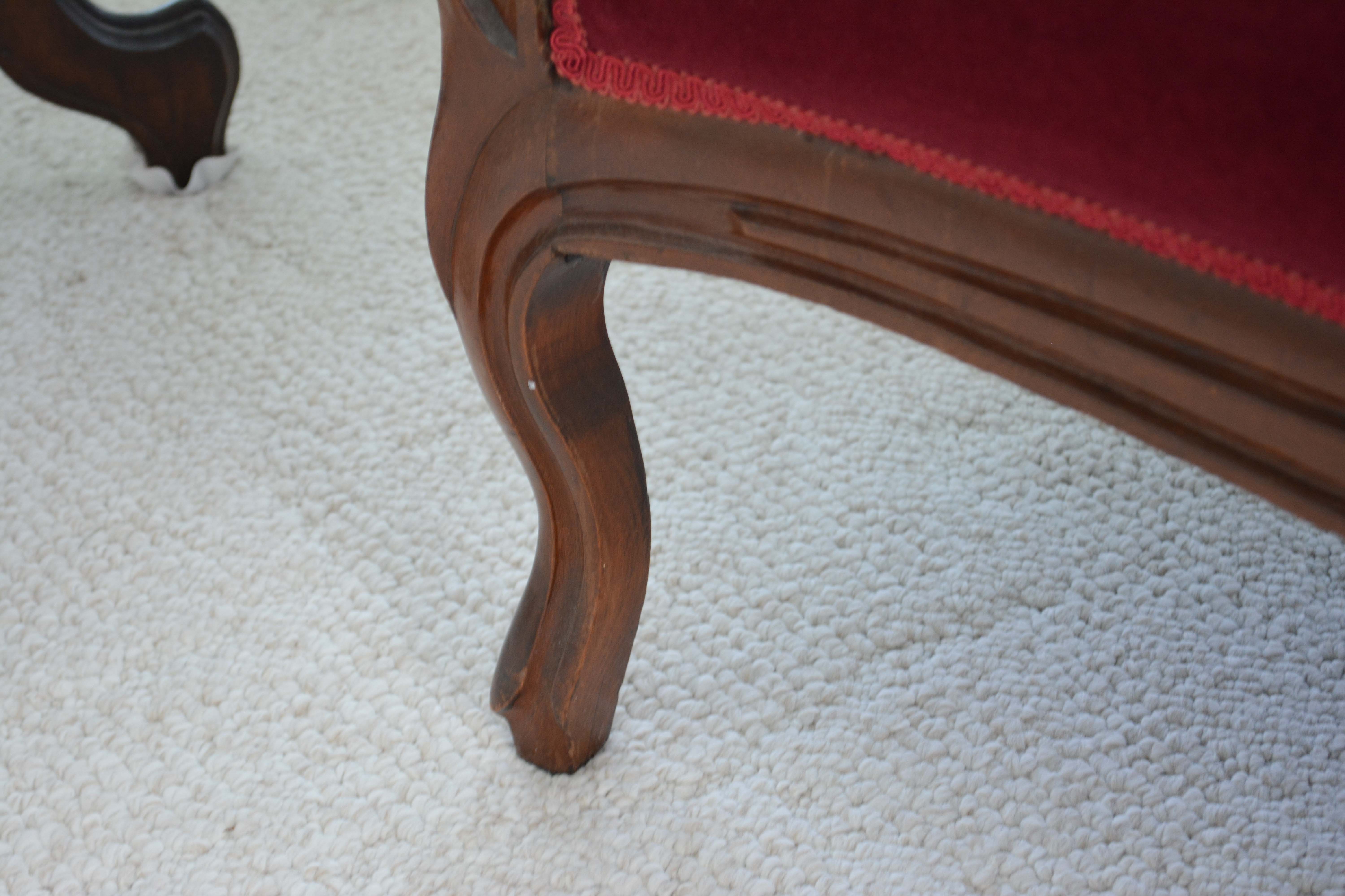 Antique Victorian Walnut Settee