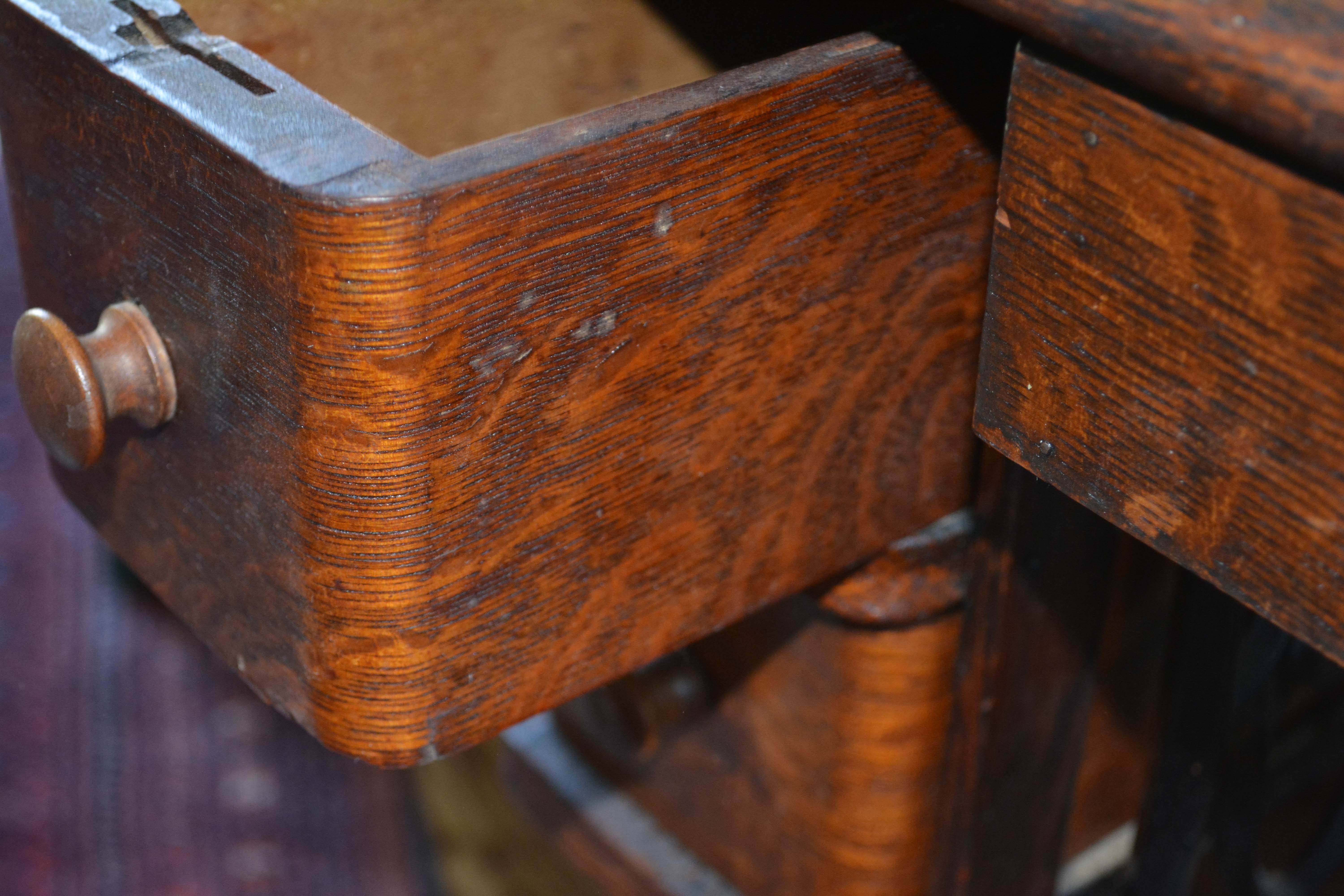 Antique Singer Treadle Sewing Machine