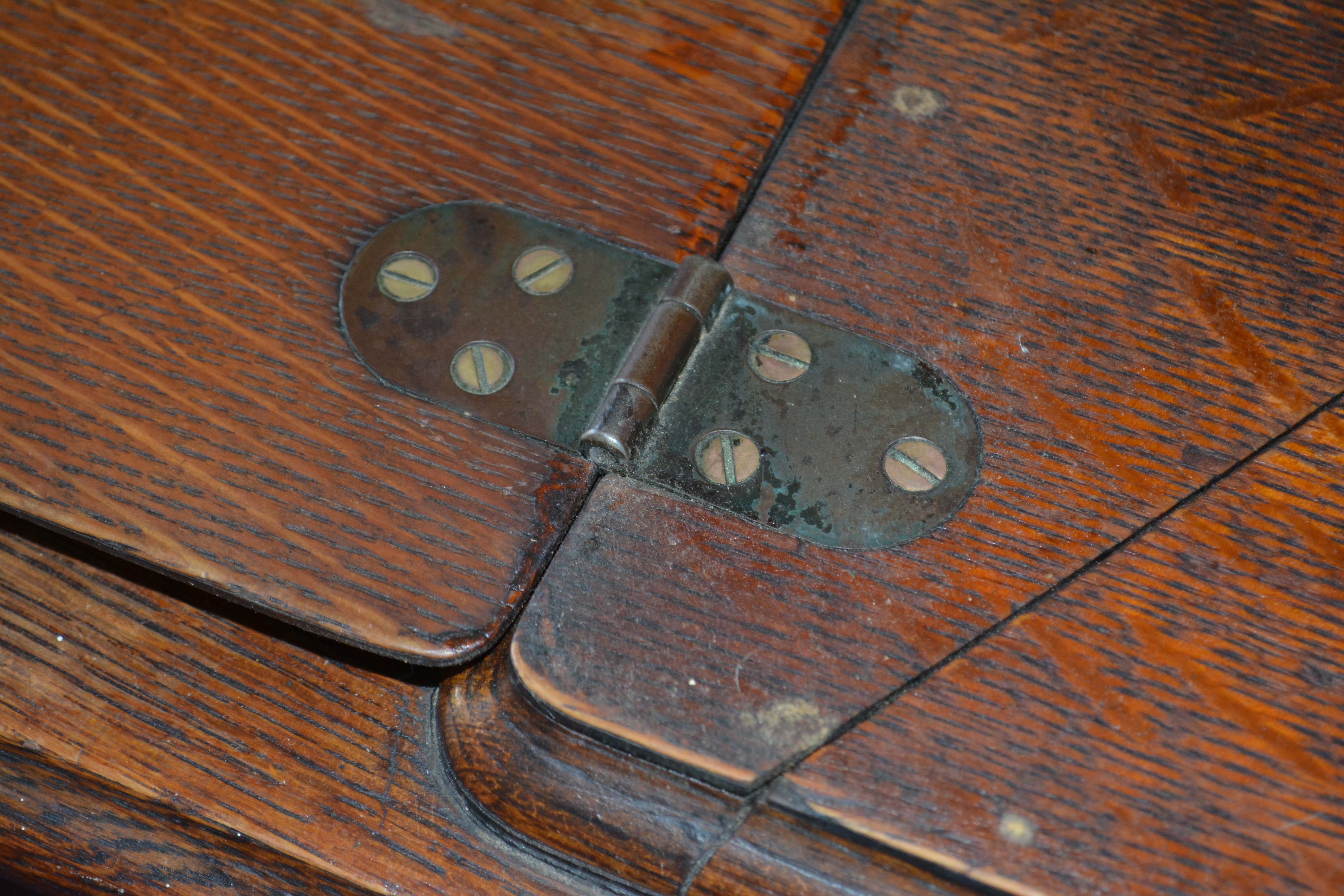 Antique Singer Treadle Sewing Machine