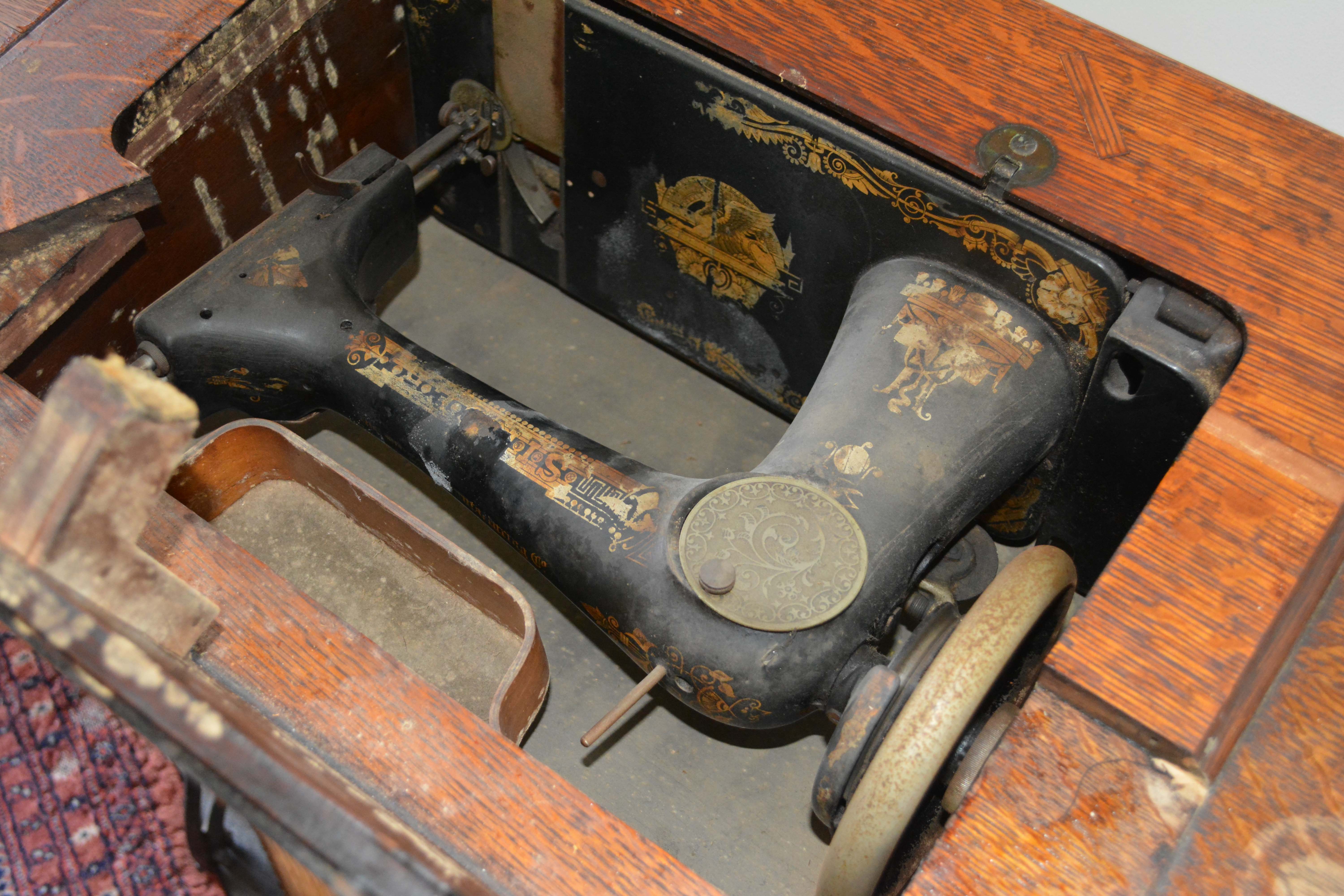 Antique Singer Treadle Sewing Machine