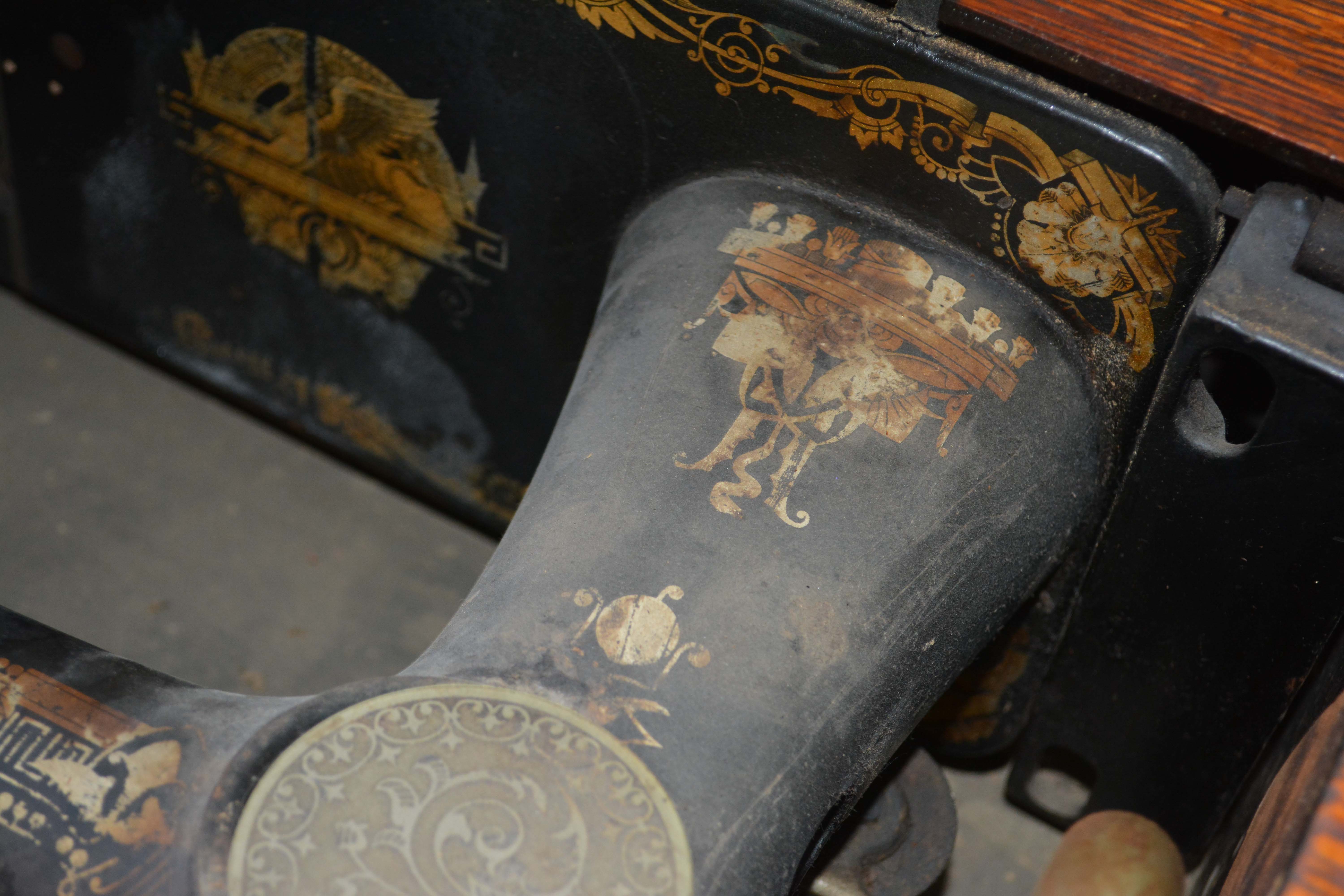 Antique Singer Treadle Sewing Machine