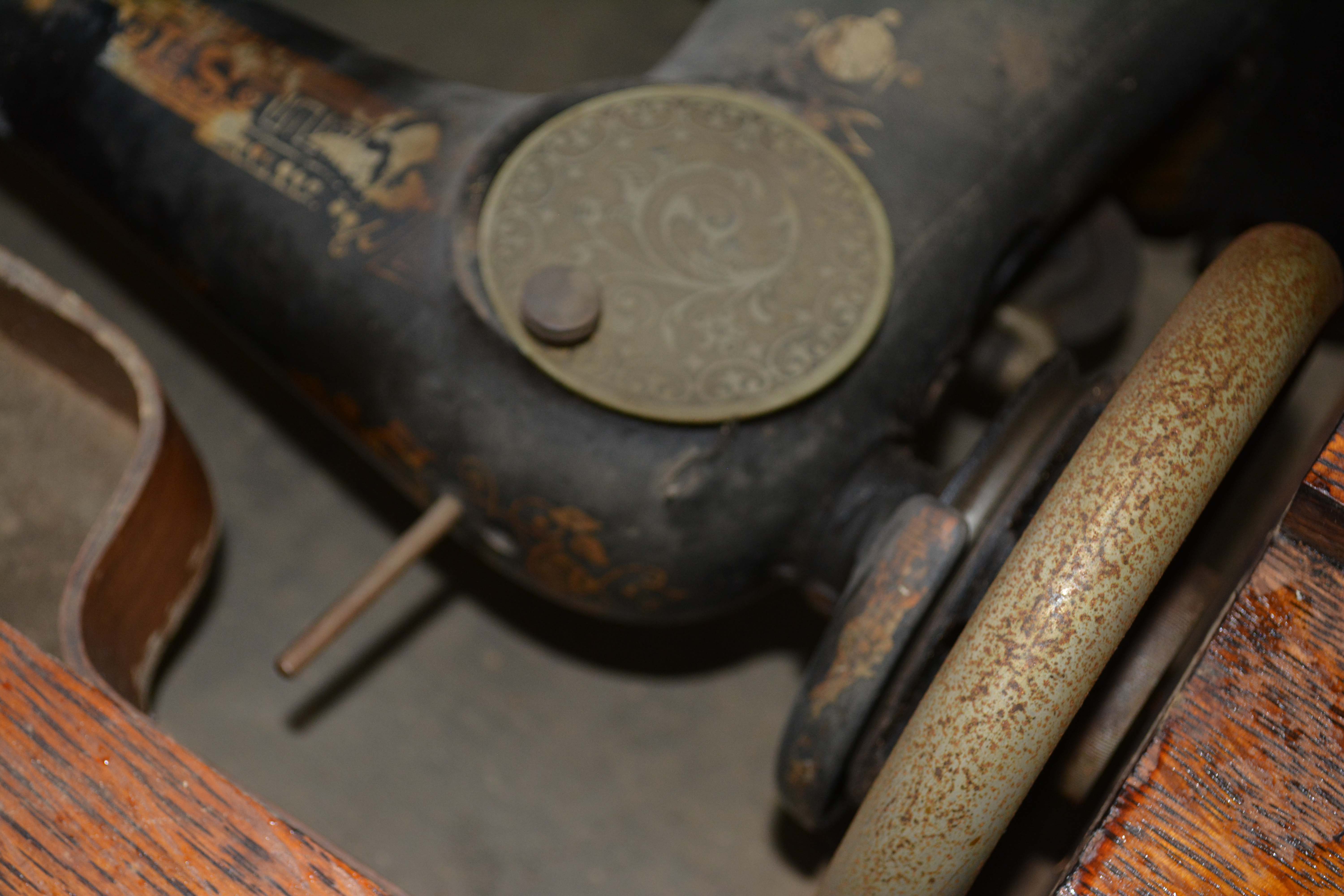 Antique Singer Treadle Sewing Machine