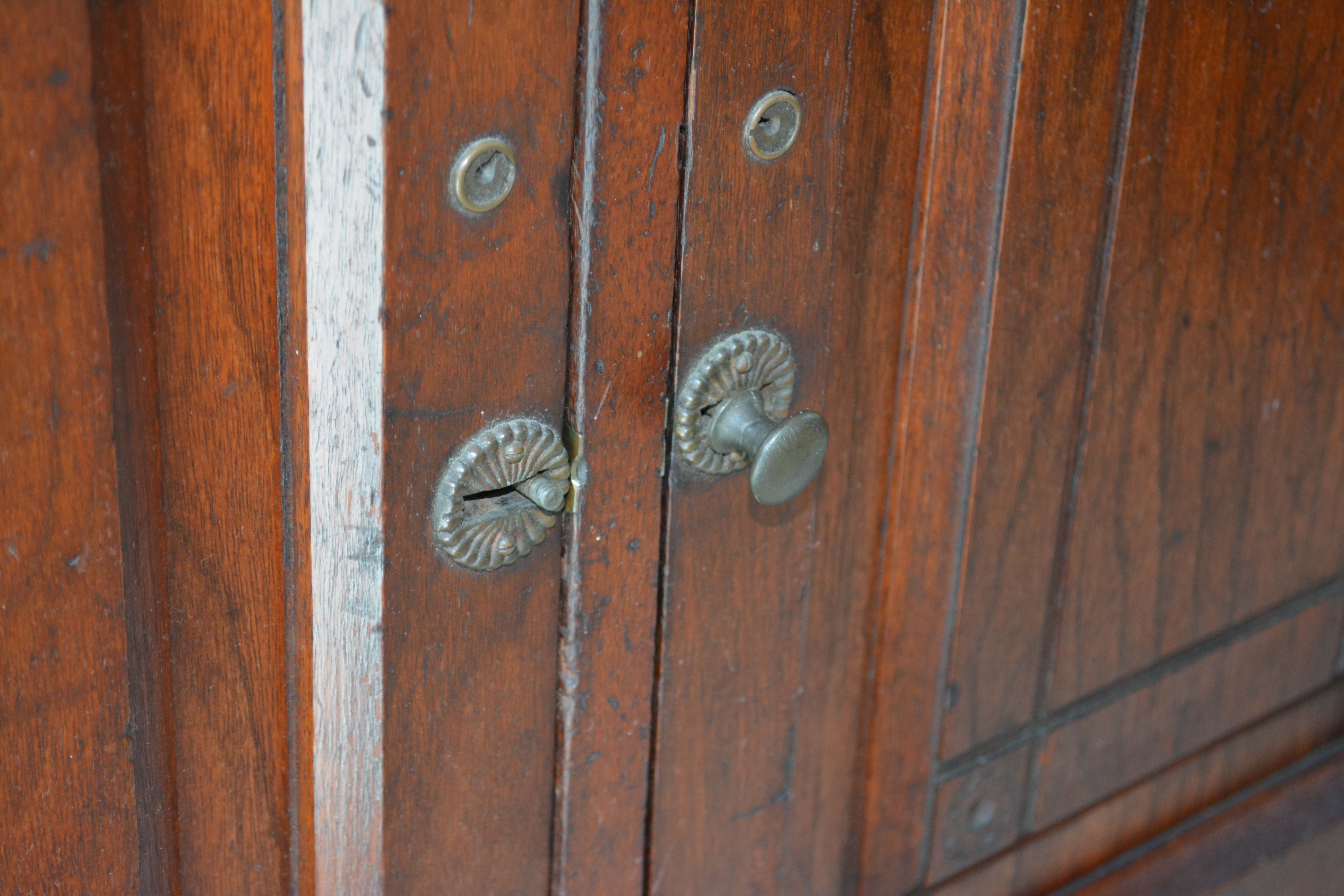Late Victorian Walnut Buffet with Mirrored Shelves