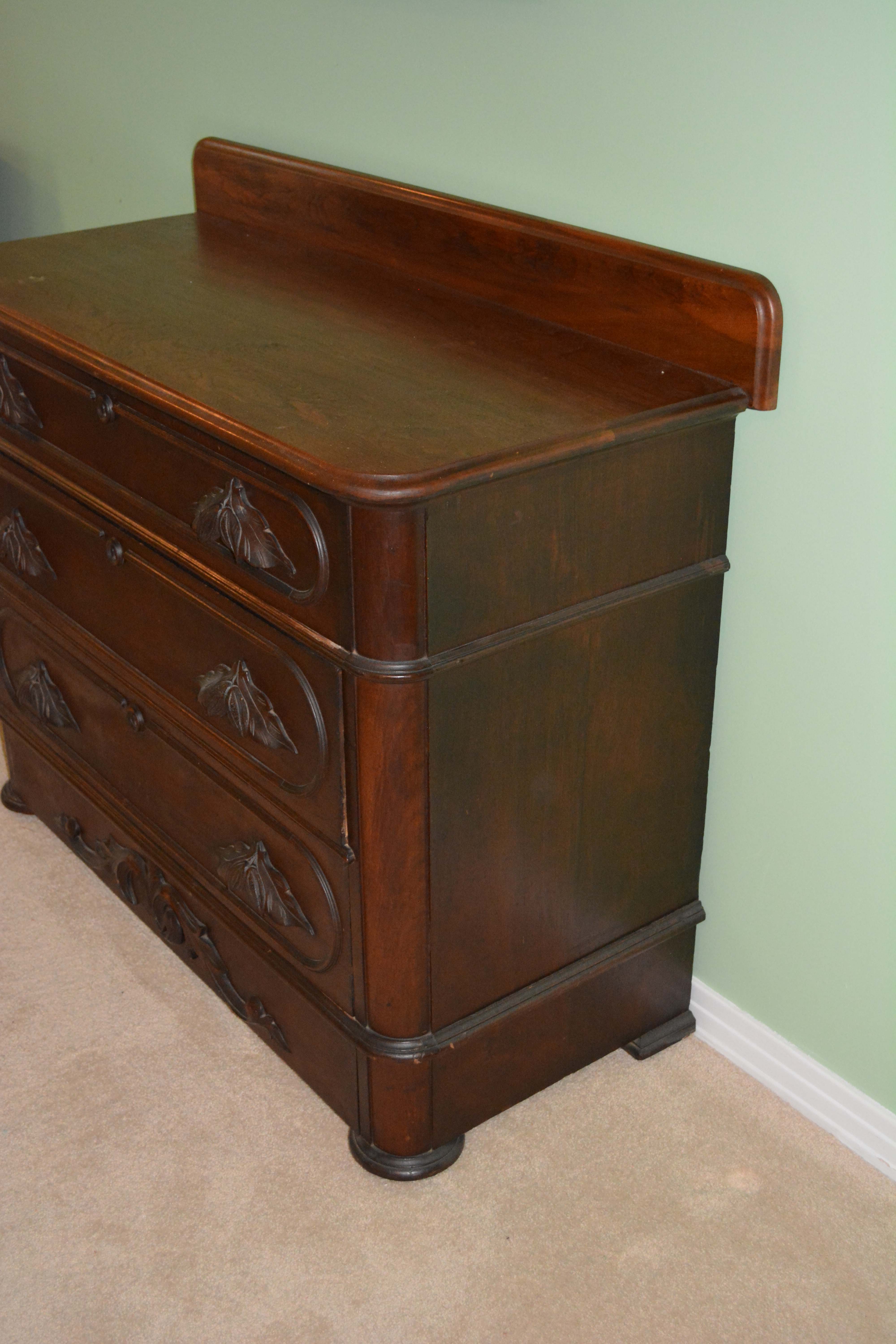 Antique Victorian Walnut Chest of Drawers