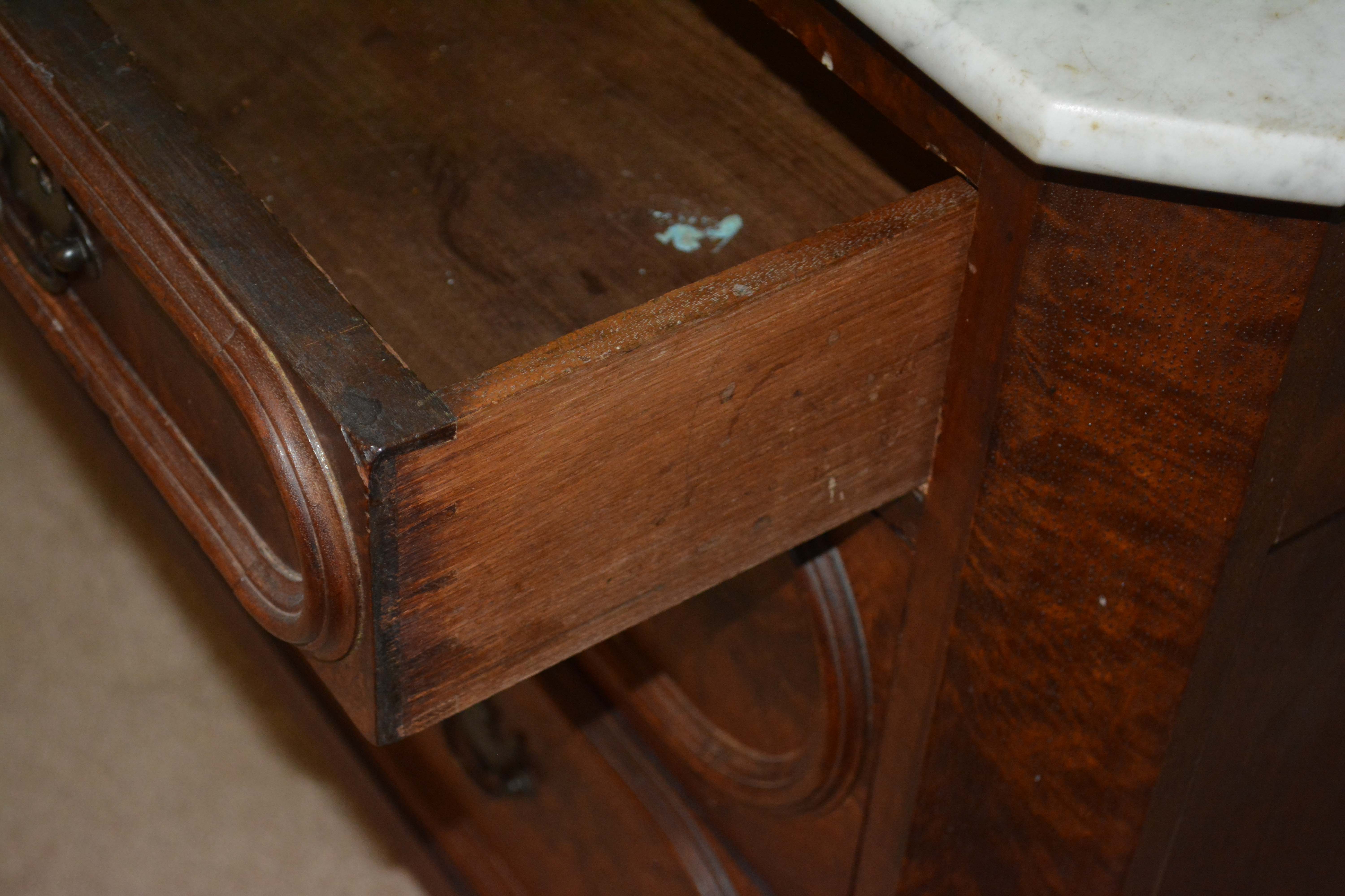 Antique Early Victorian Chest of Drawers with Mirror