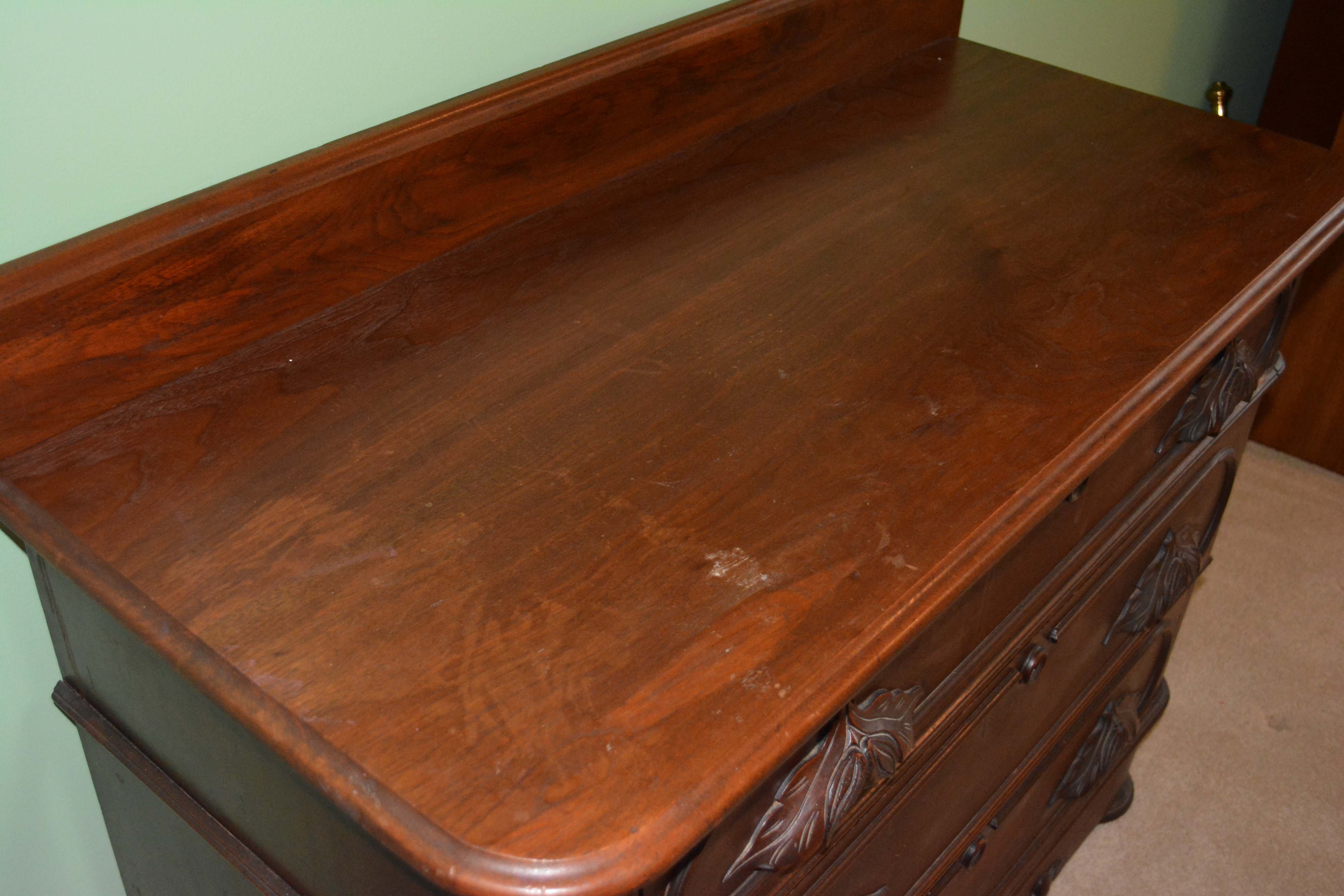 Antique Victorian Walnut Chest of Drawers