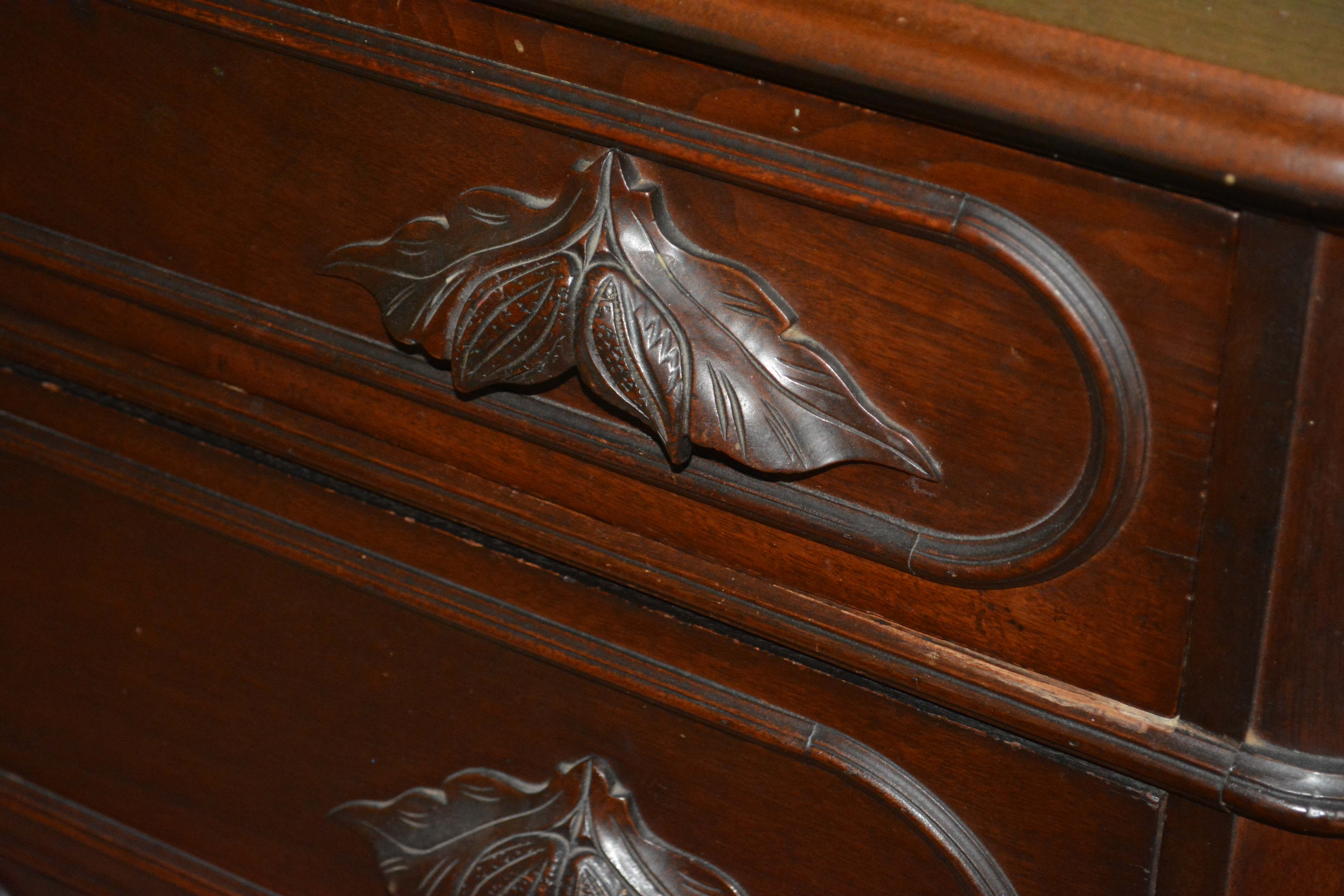 Antique Victorian Walnut Chest of Drawers