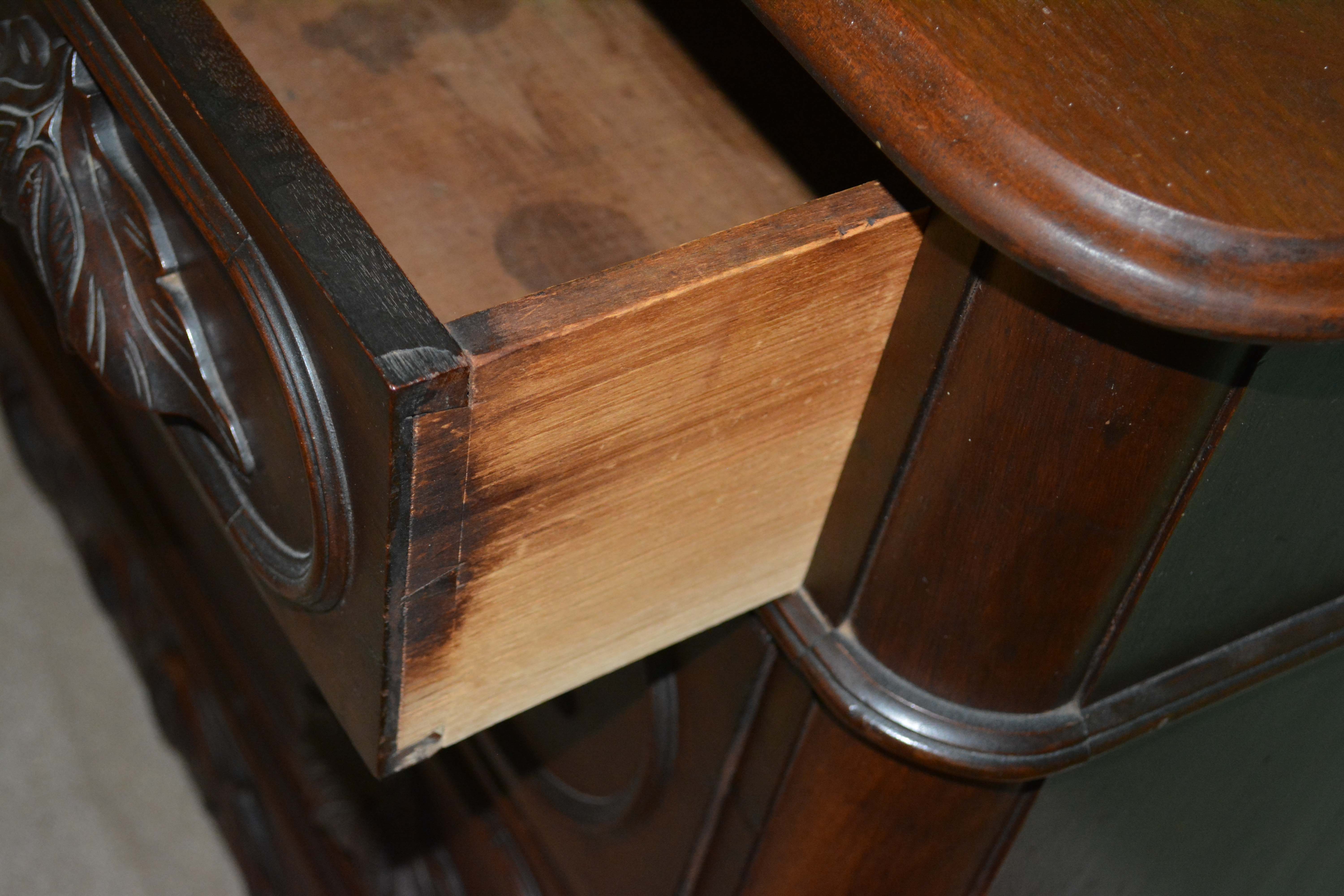 Antique Victorian Walnut Chest of Drawers