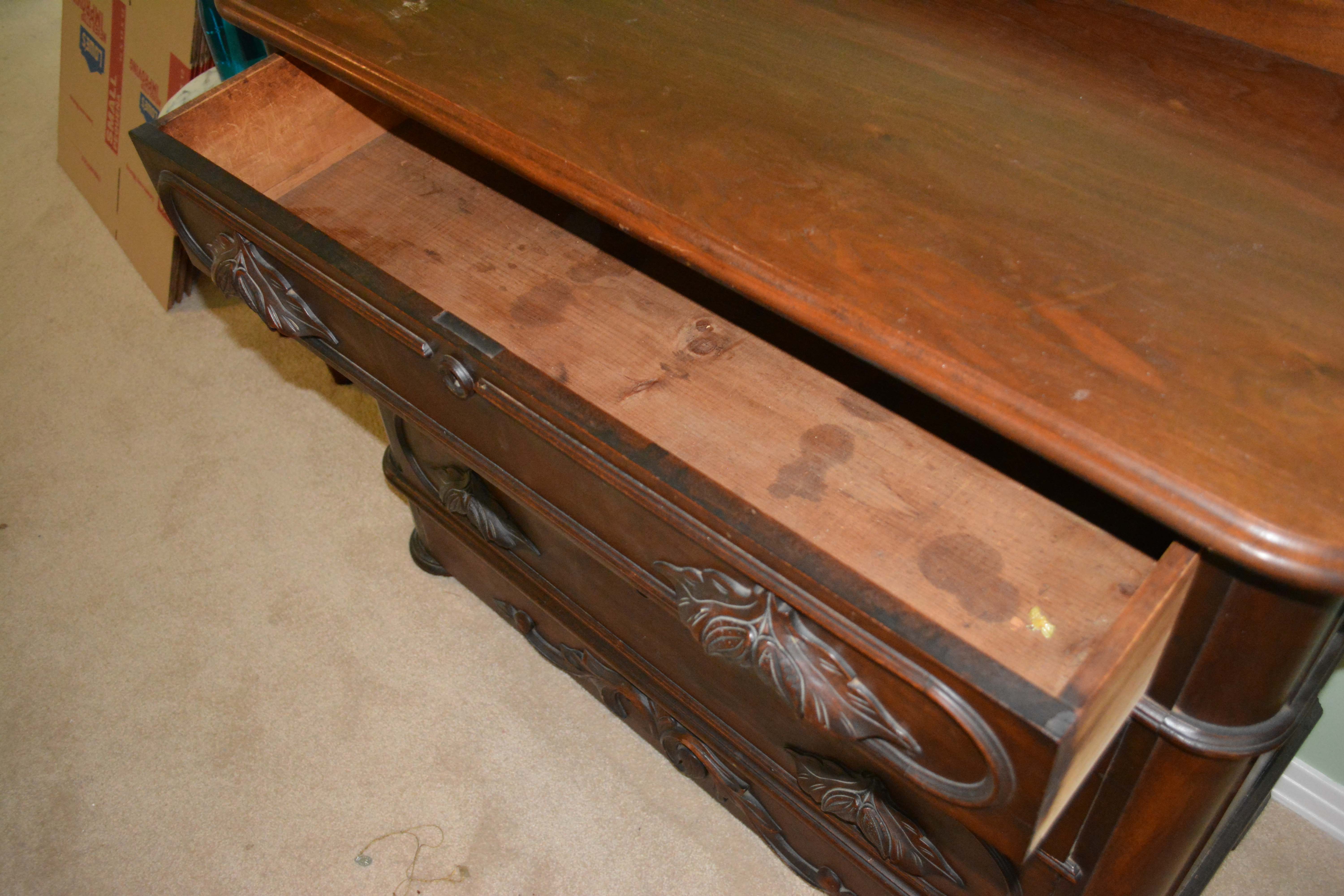 Antique Victorian Walnut Chest of Drawers