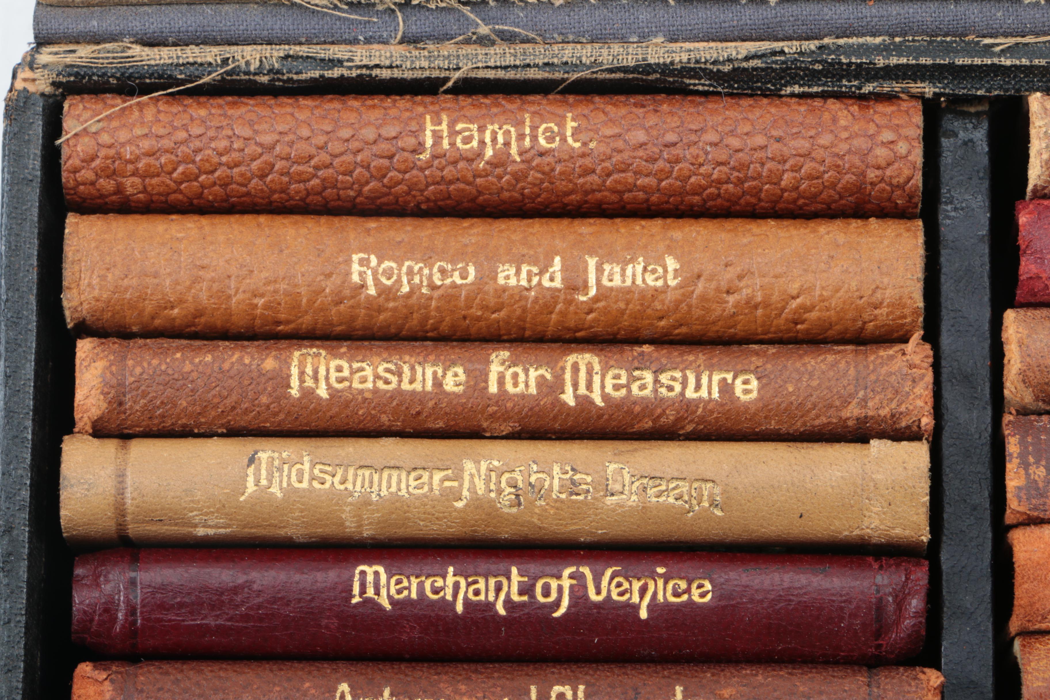 Circa 1920s Knickerbocker Leather Miniature "Shakespeare's Works" Boxed Set