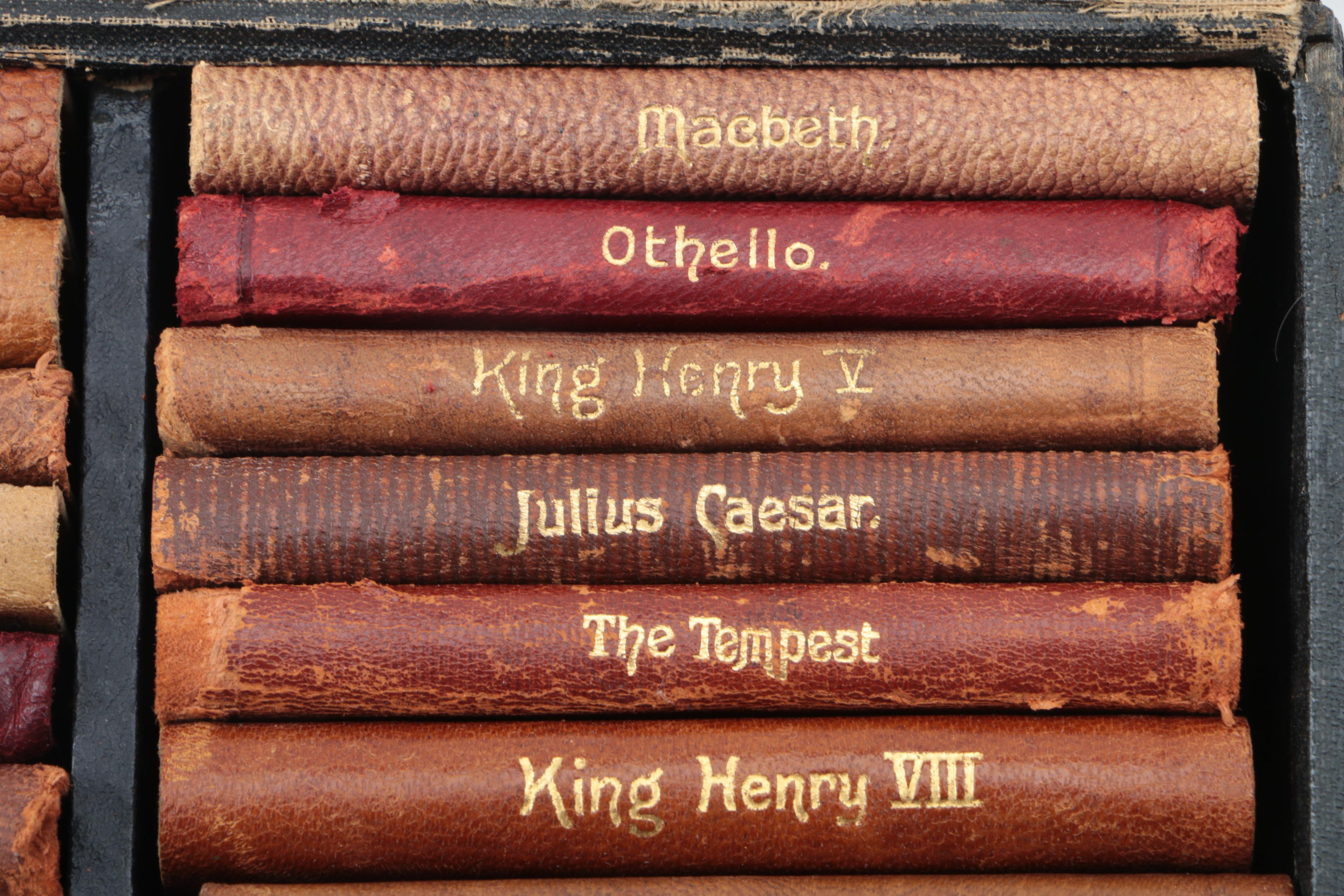 Circa 1920s Knickerbocker Leather Miniature "Shakespeare's Works" Boxed Set