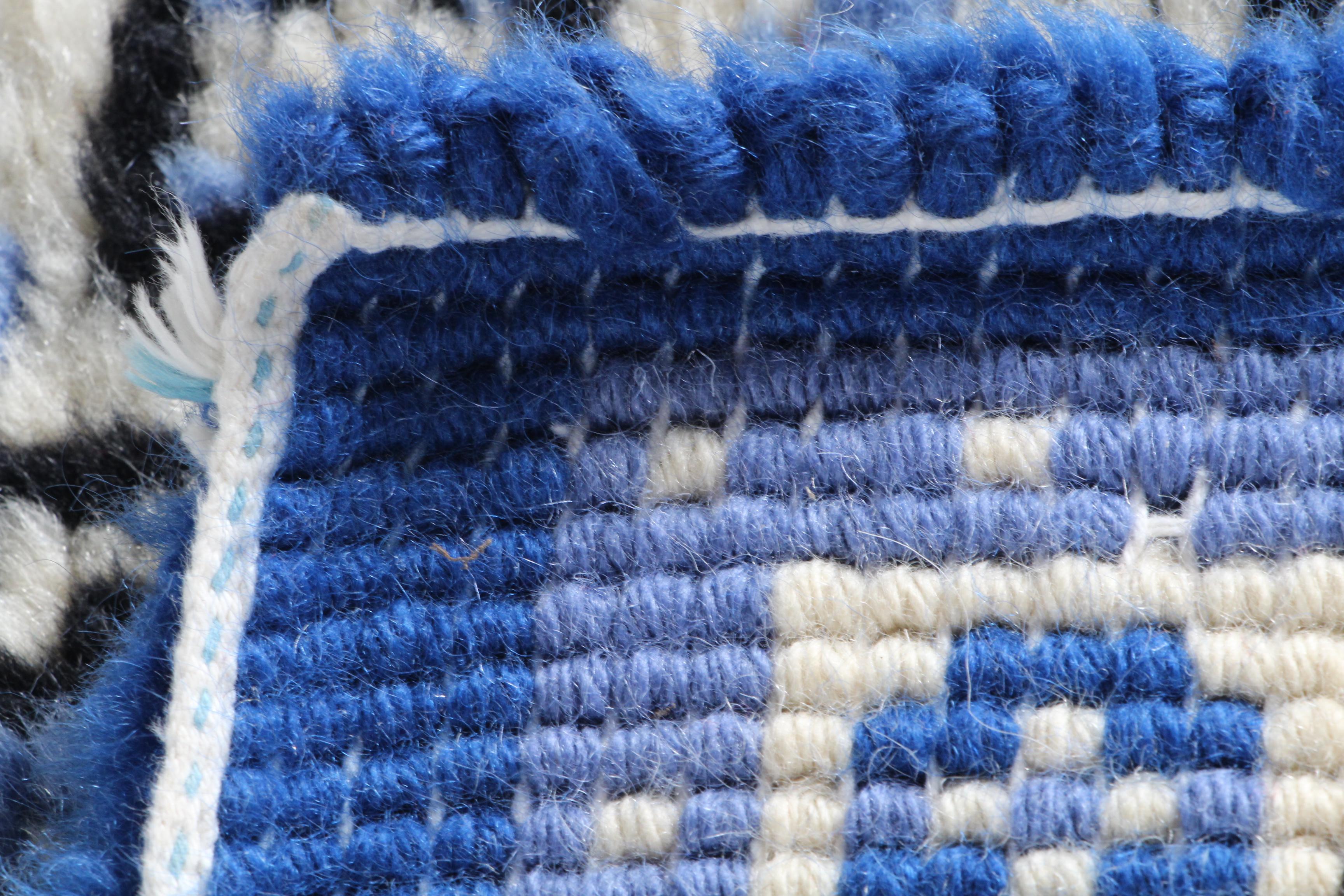 Contemporary Hand-Hooked Chinese-Style Accent Rug