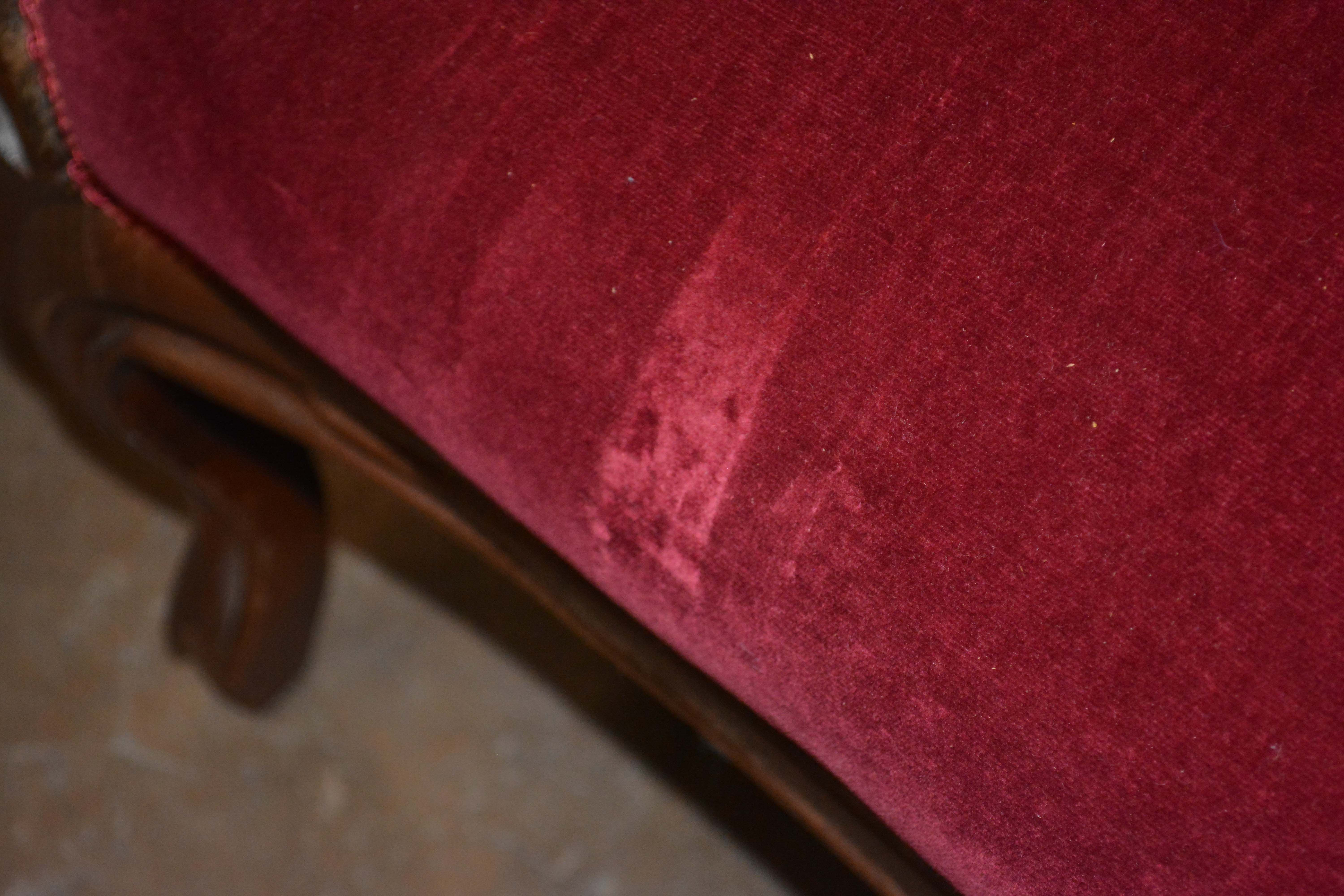 Antique Victorian Walnut Settee