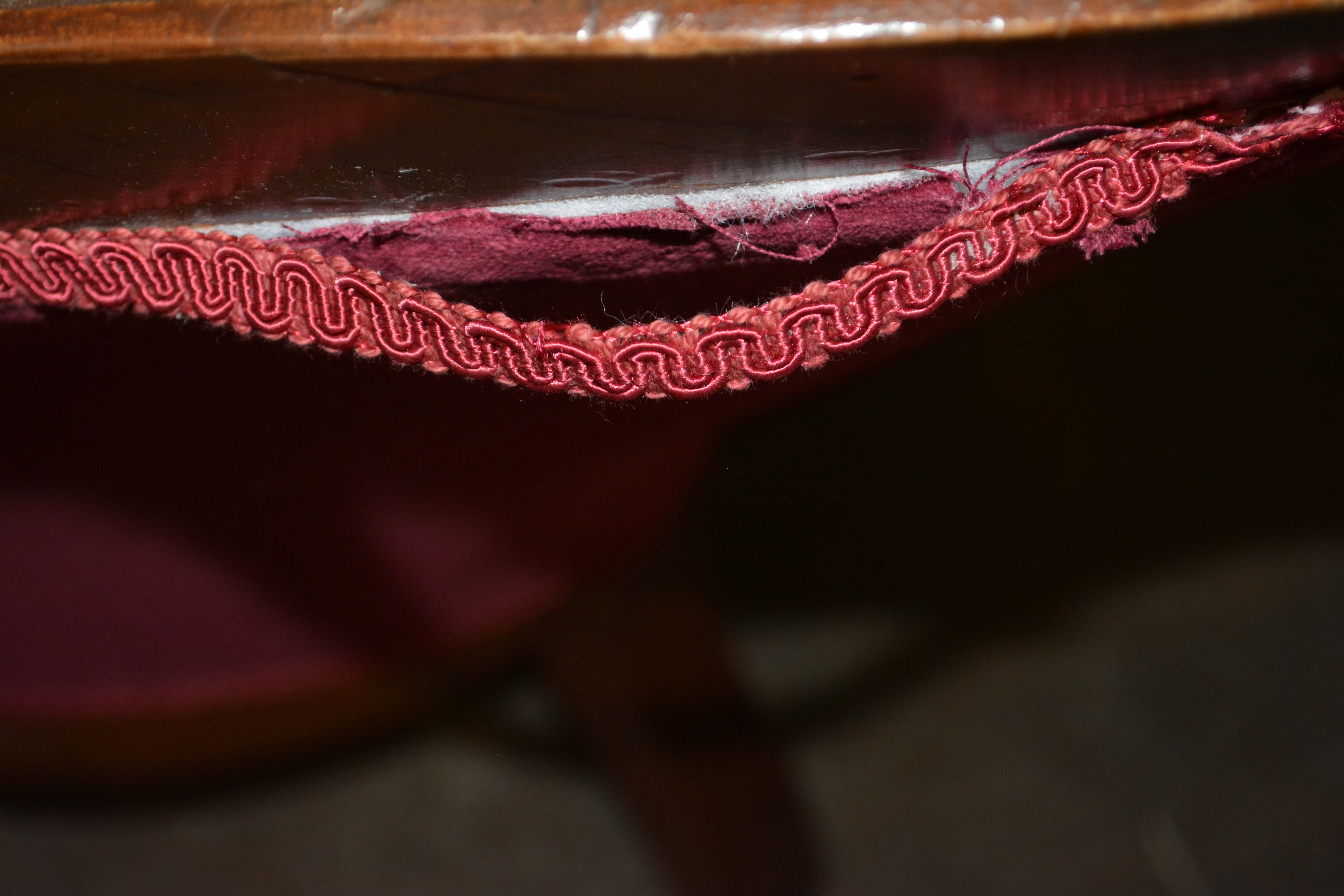 Antique Victorian Walnut Settee