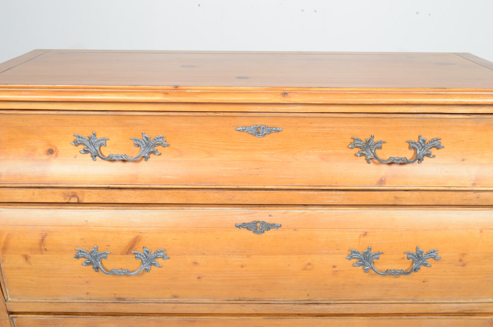 Ethan Allen French Provincial Pine Chest of Drawers