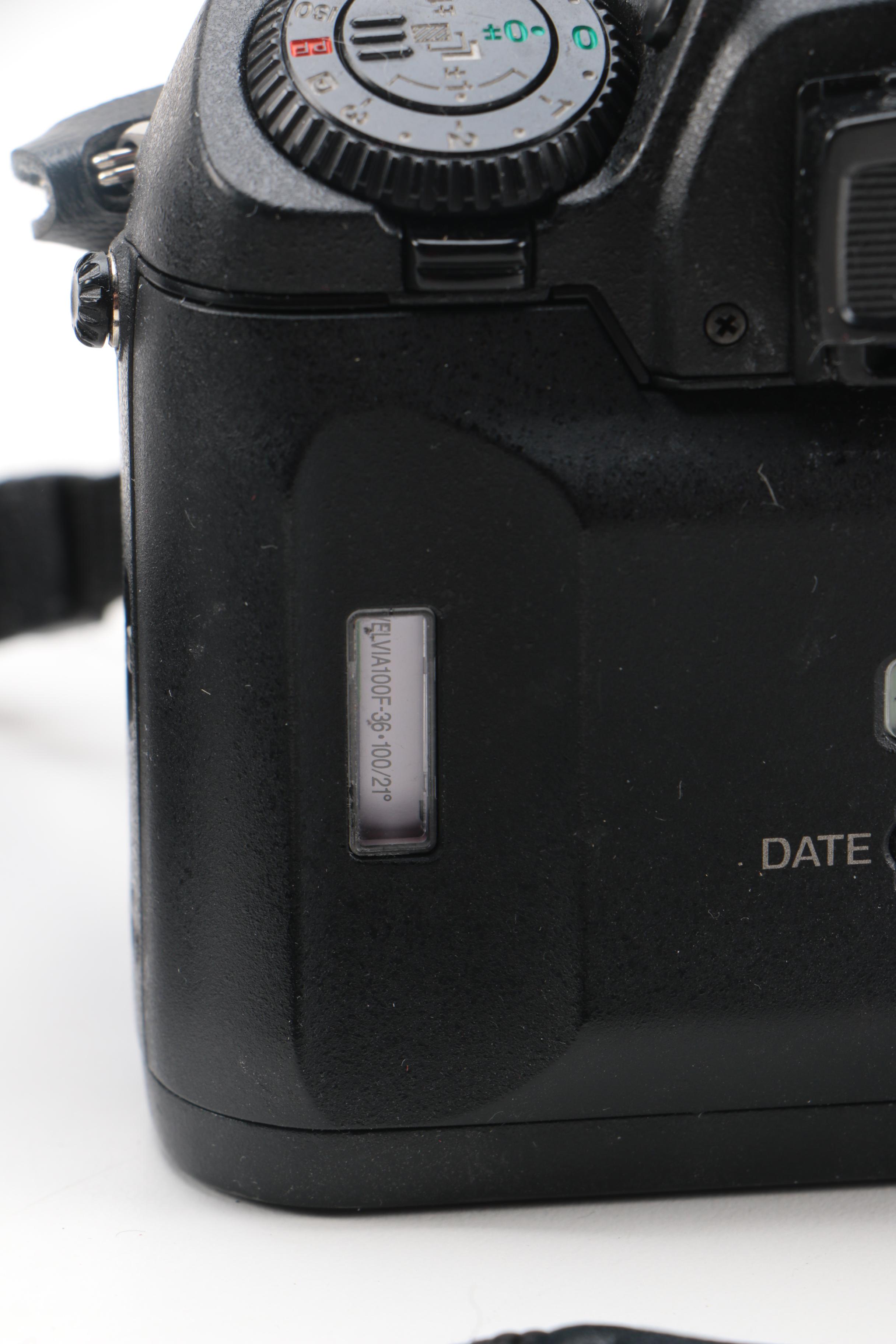 Pentax MZ-S 35mm SLR Camera with Accessories