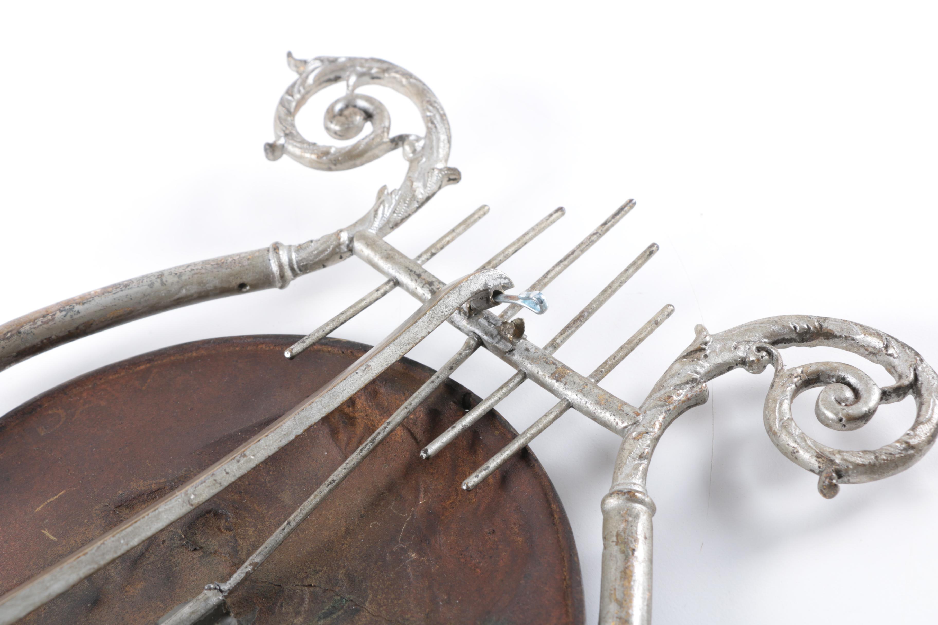 Vintage Decorative Plaques Featuring Lincoln and Wagner