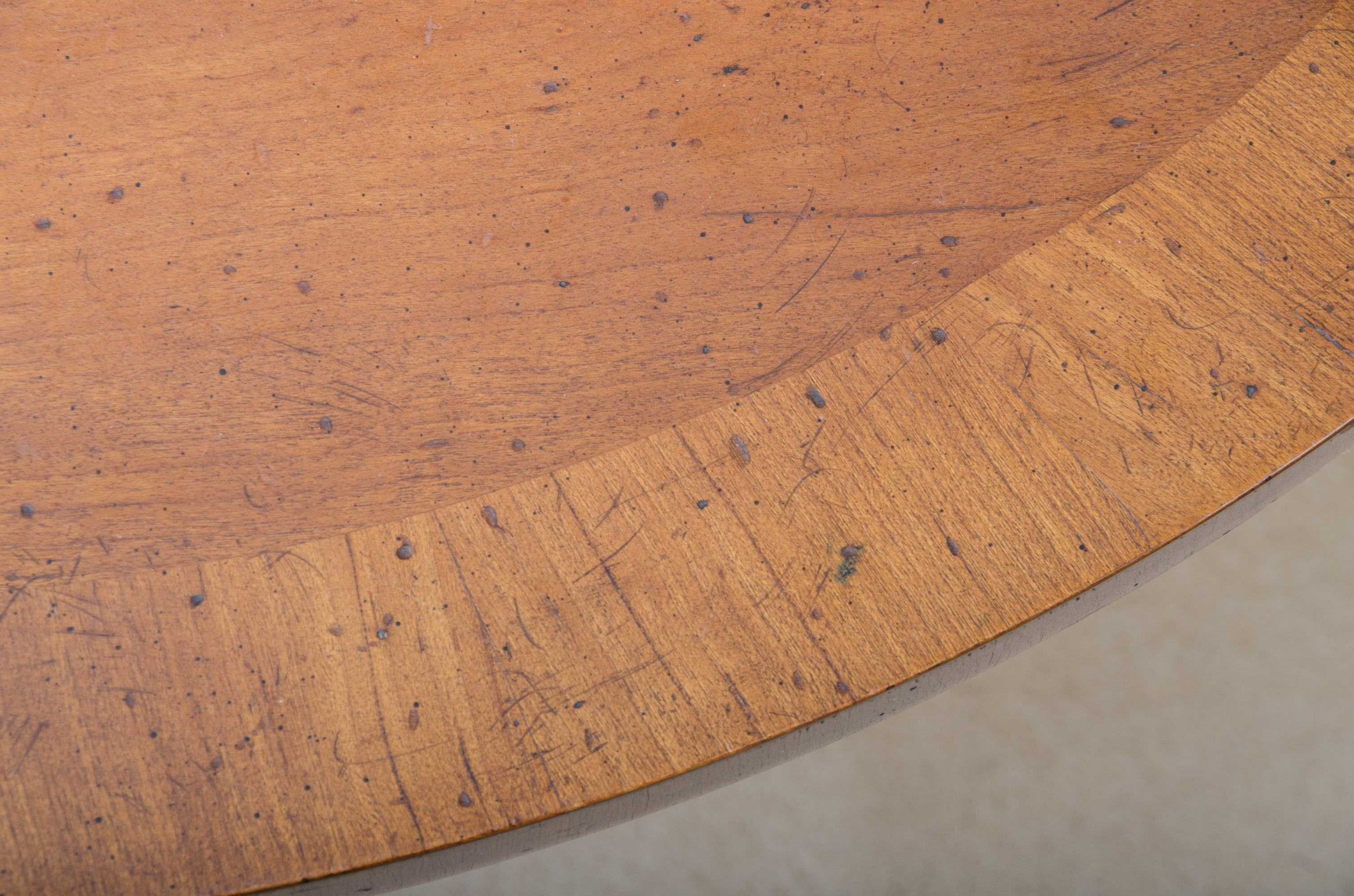 Vintage Traditional Style Coffee Table