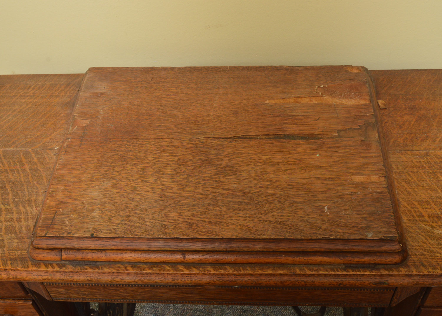 Antique Singer Treadle Cabinet