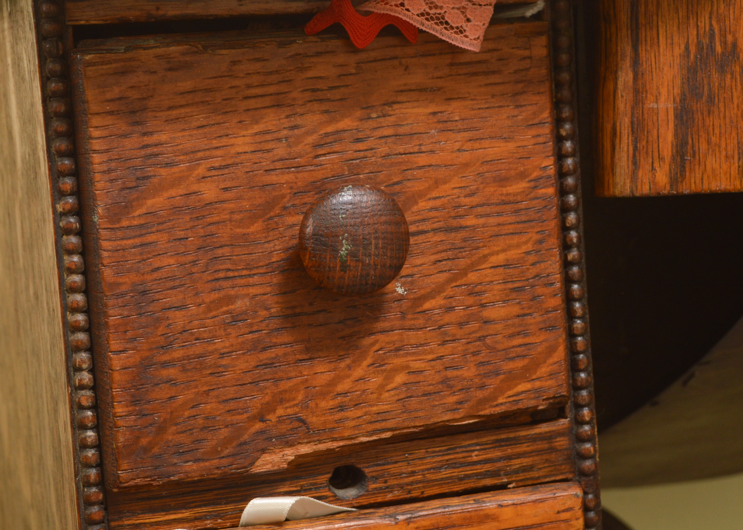 Antique Singer Treadle Cabinet