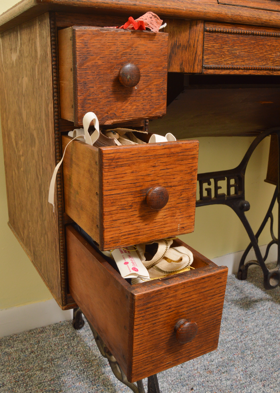 Antique Singer Treadle Cabinet