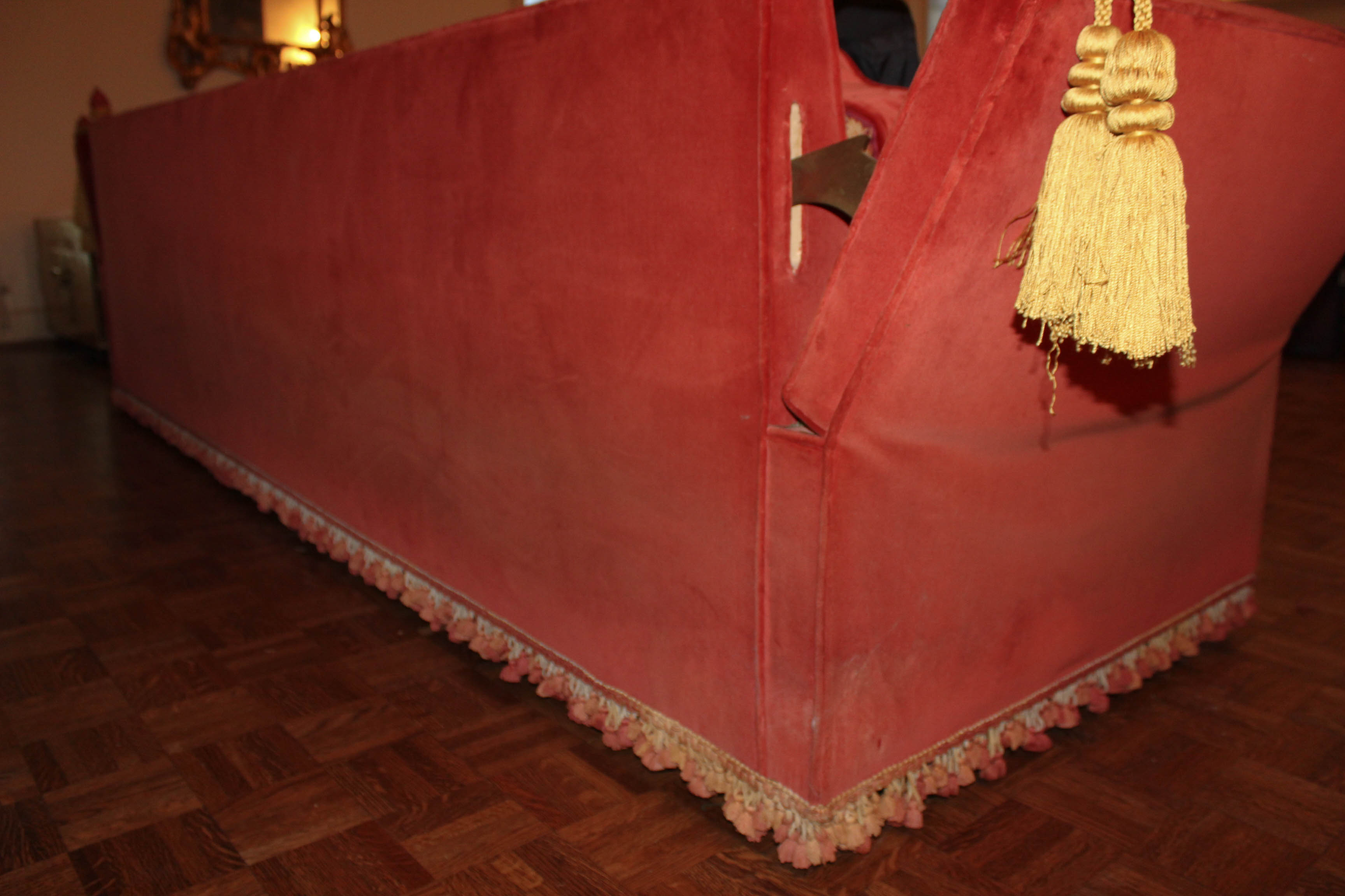 Vintage "Knole" Style Convertible Sofa