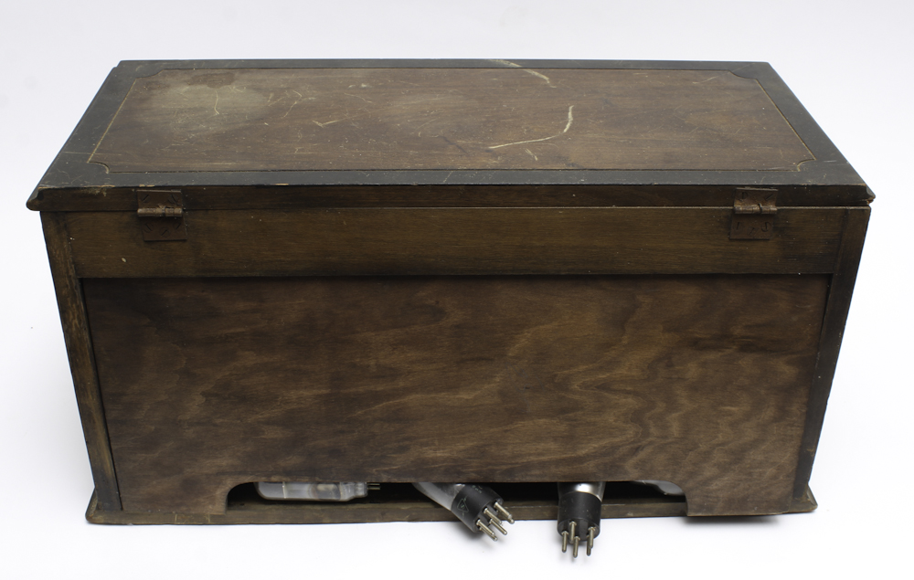 Vintage Crosley Model 5-50 Tube Radio