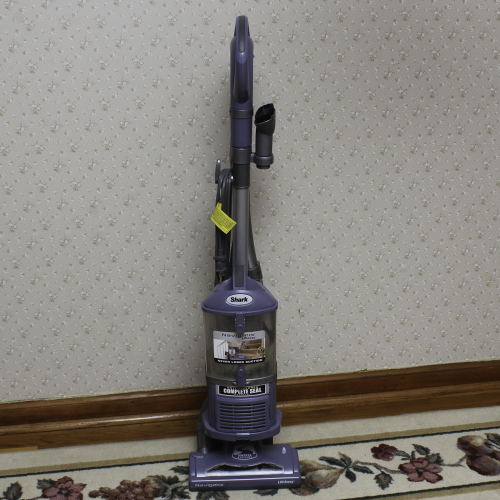 Shark Vacuum Cleaner with Navigator and Lift-Away NV352 31