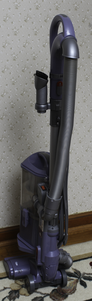 Shark Vacuum Cleaner with Navigator and Lift-Away NV352 31