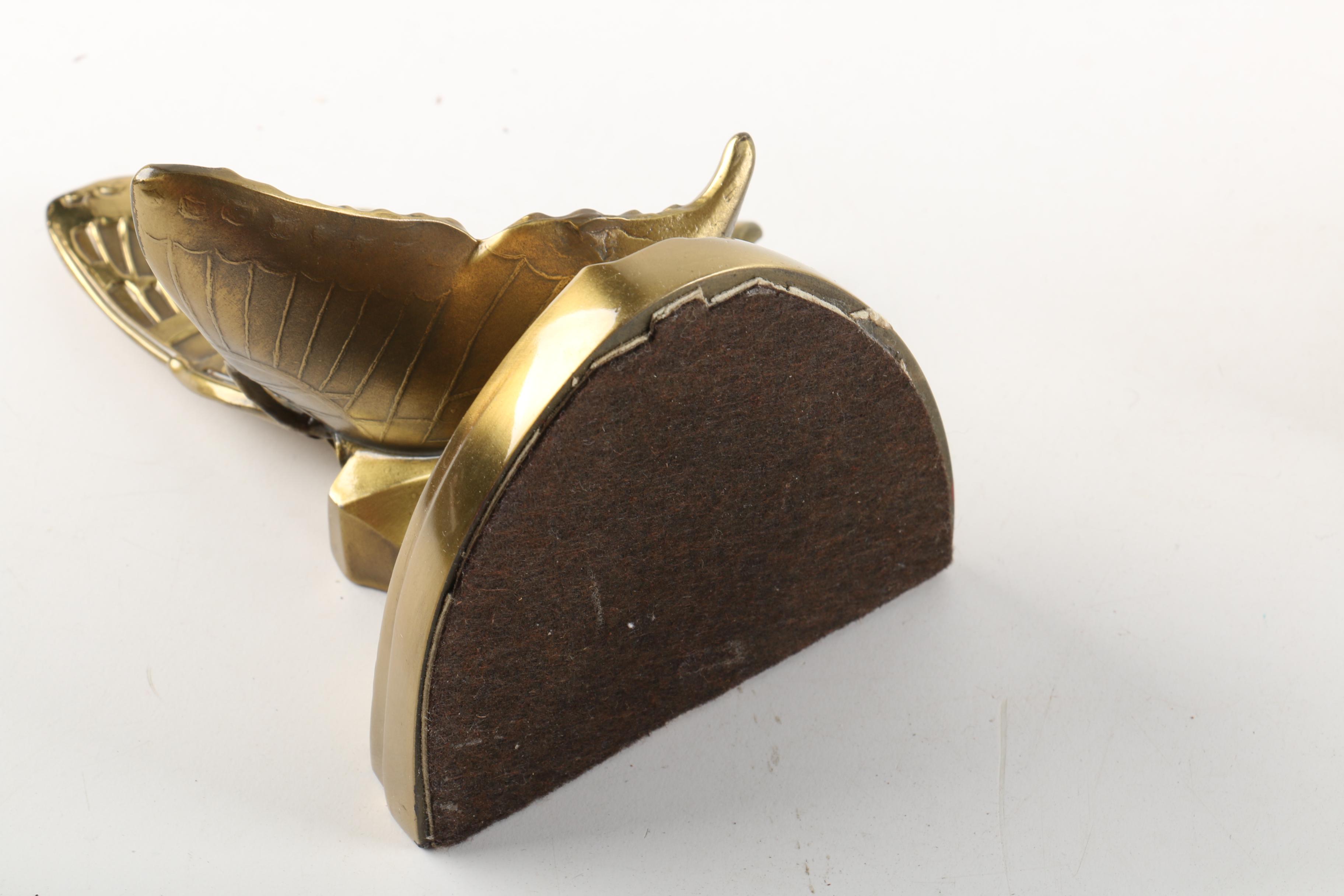 Figurines and Carved Wall Hangings