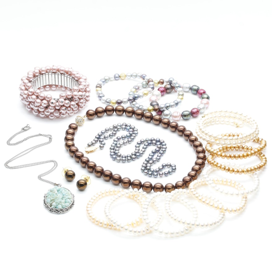 Assortment of Multi Colored Cultured Pearl and Aquamarine Jewelry