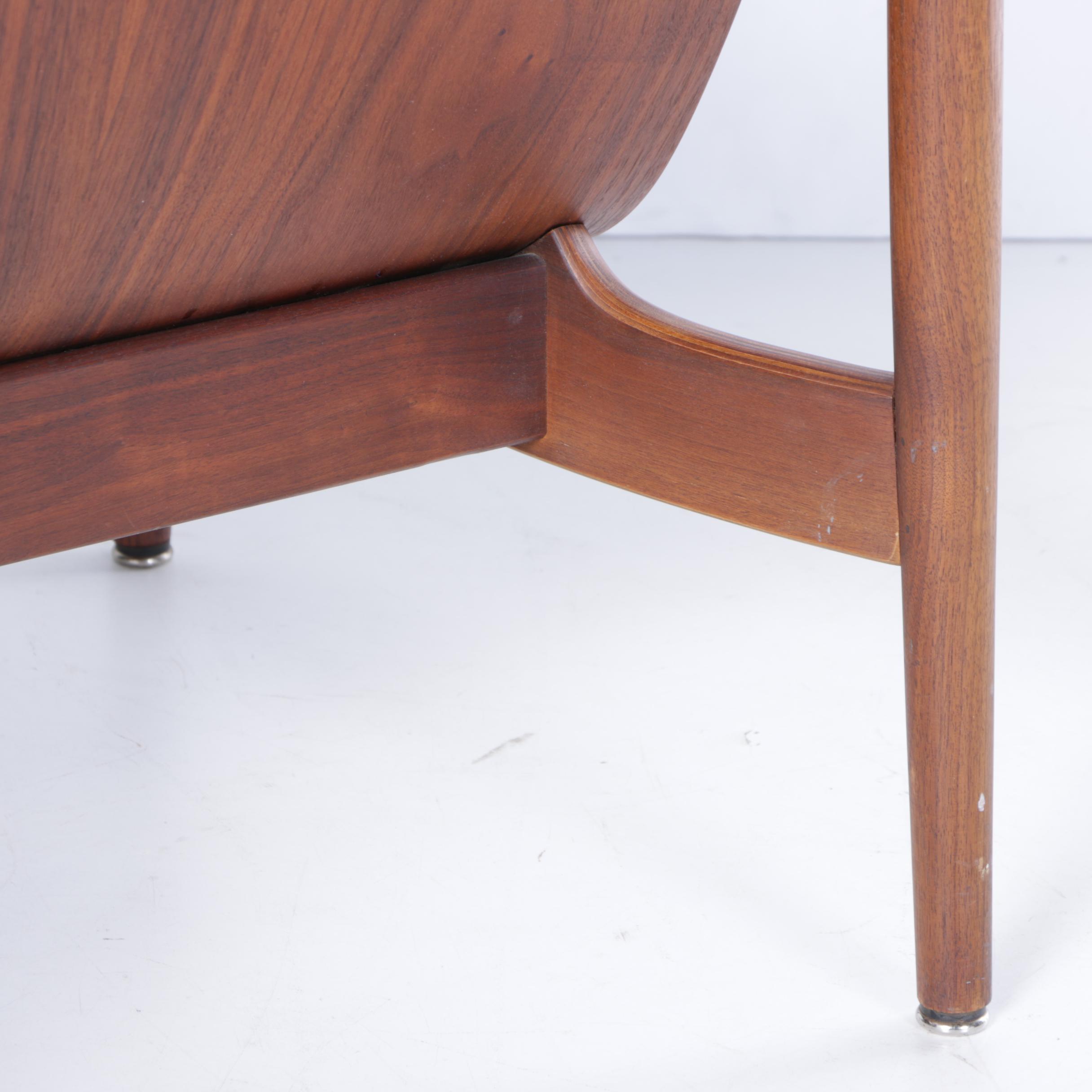 Vintage 1960s Mid Century Modern Thonet Walnut and Bentwood Lounge Chair