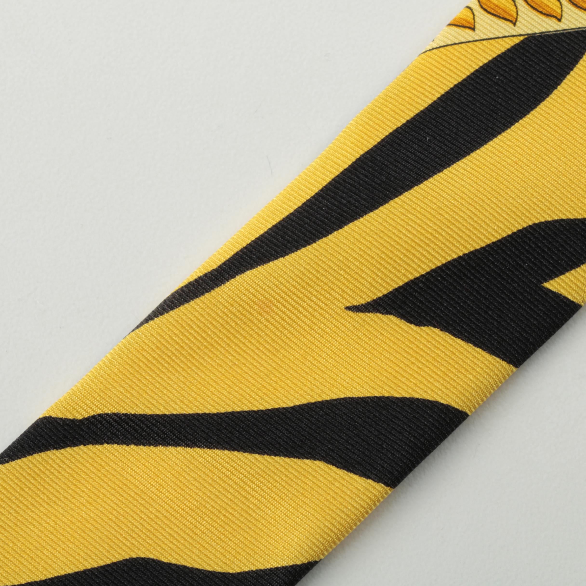 Gianni Versace Couture Bold Patterned Silk Necktie, Made in Italy