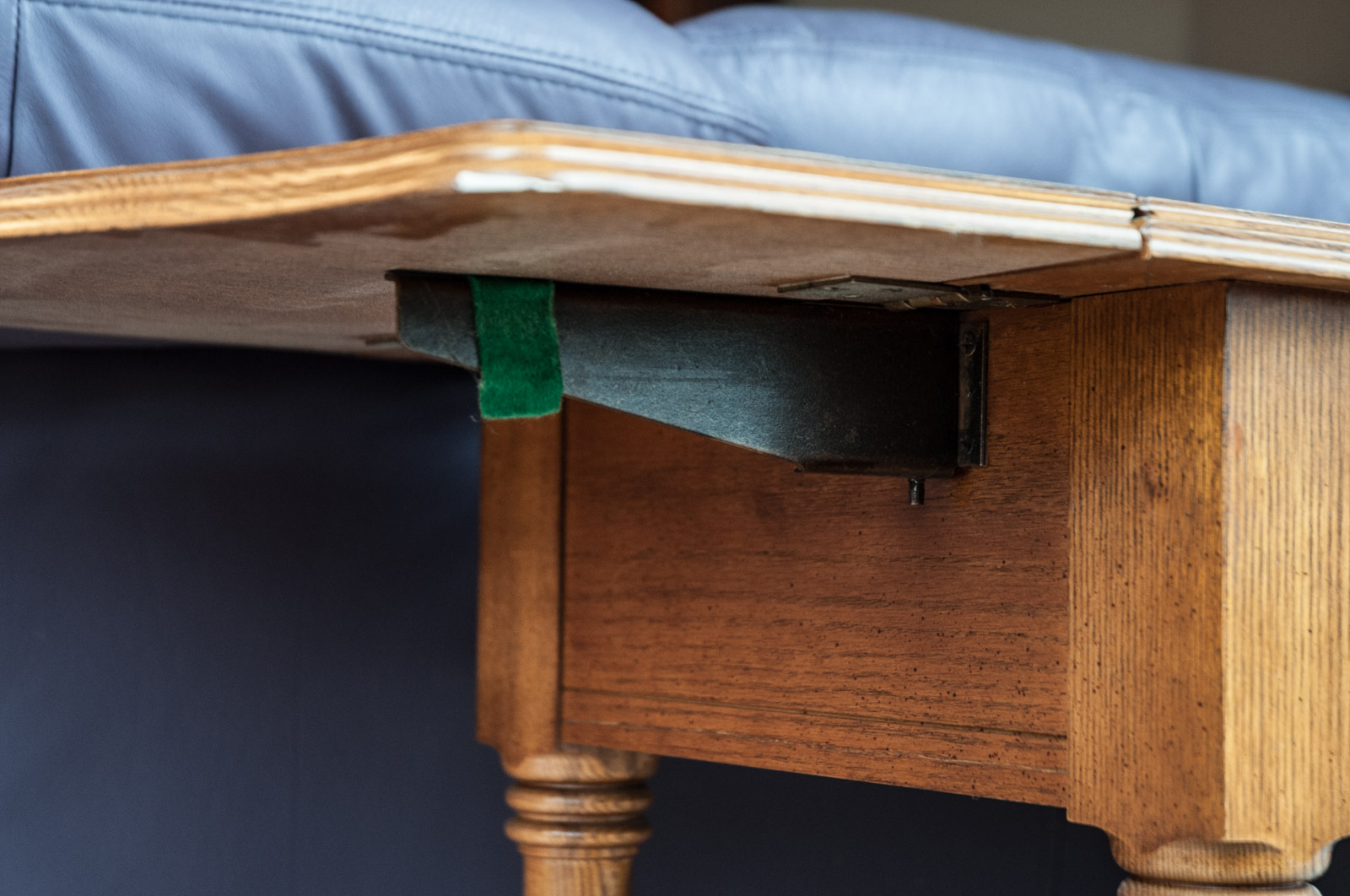 Hammary Sofa Table and Bench