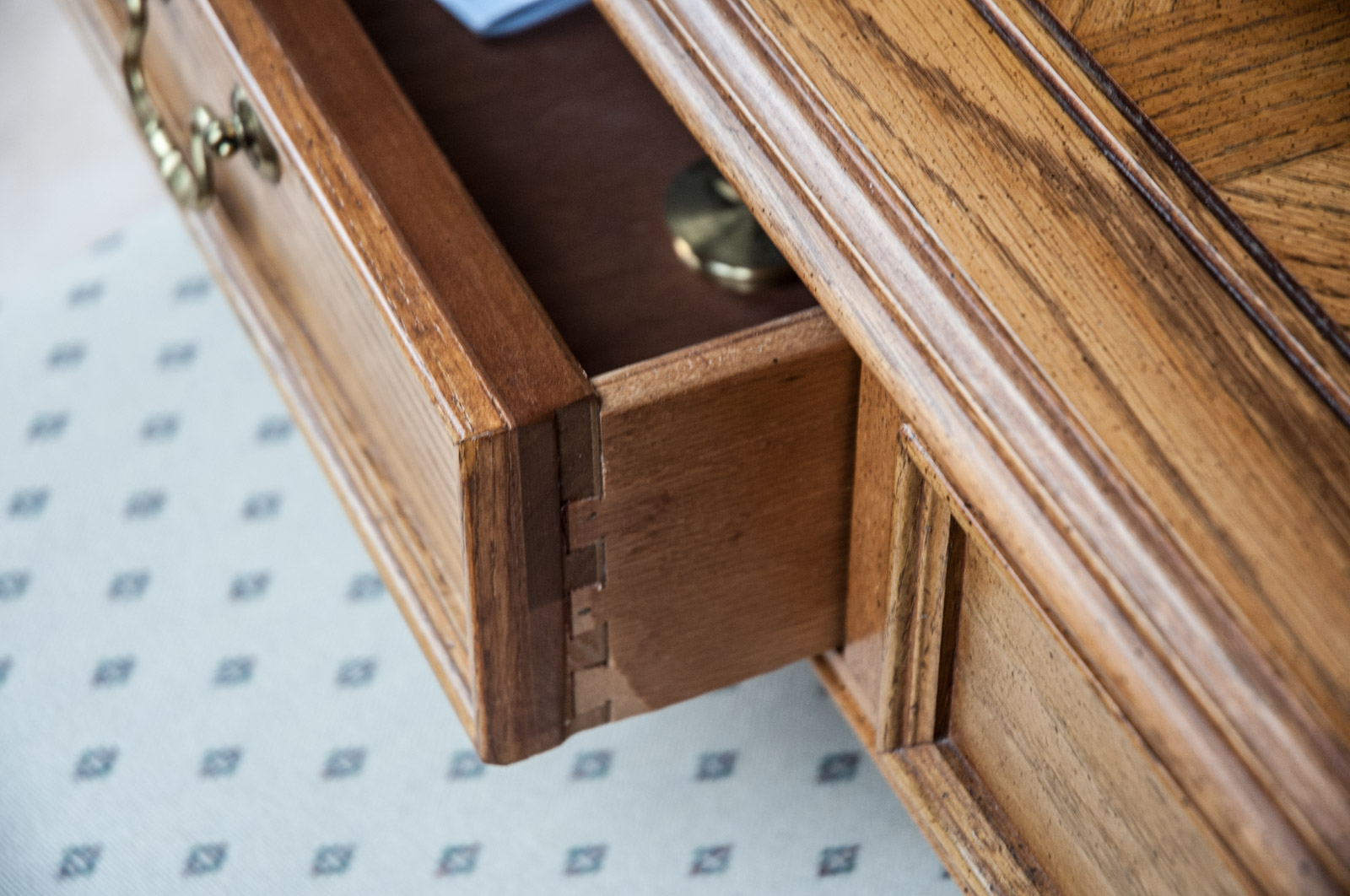 Hammary Sofa Table and Bench