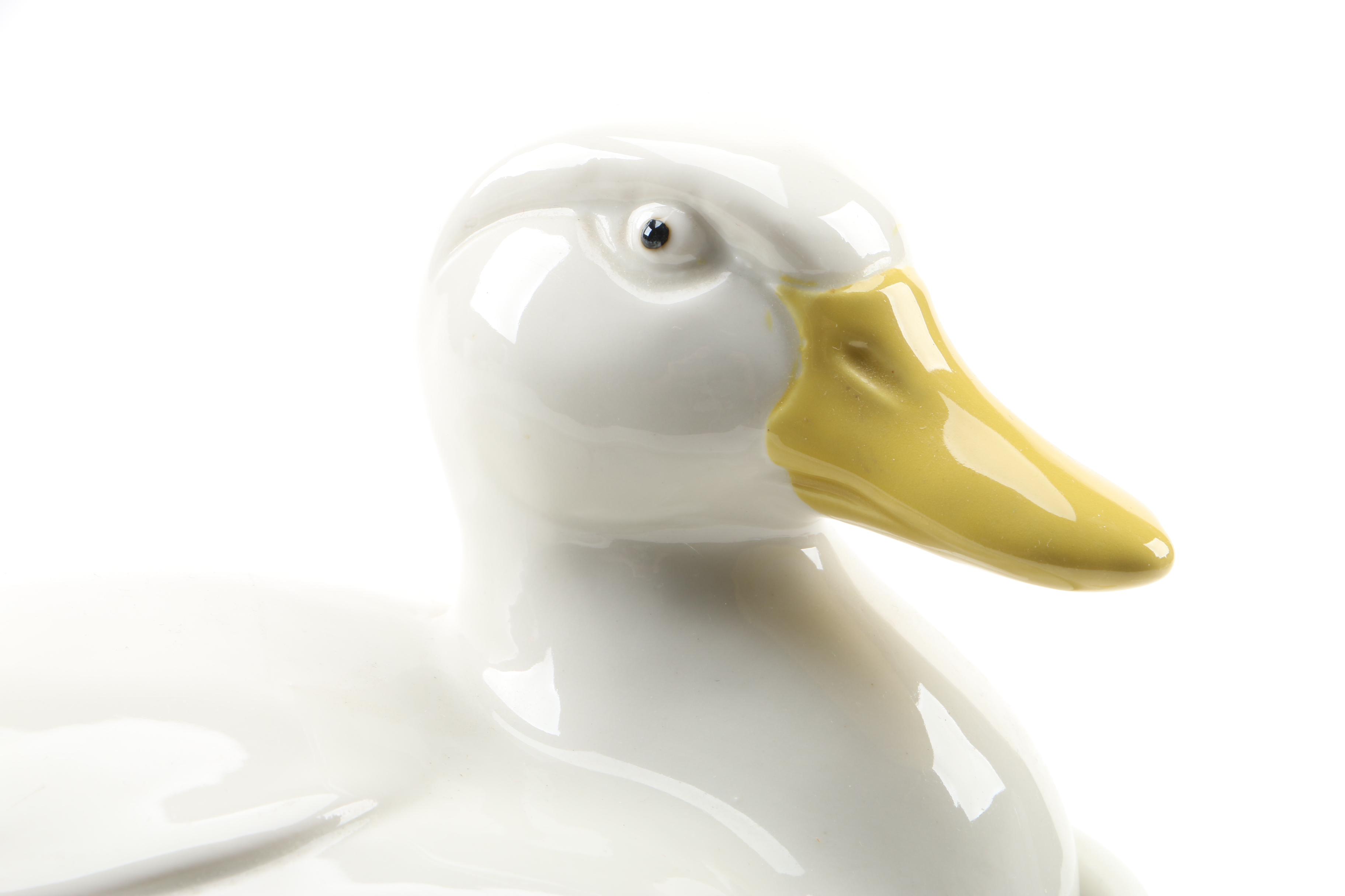 Vintage Hall Pottery Carbone Duck Covered Casserole