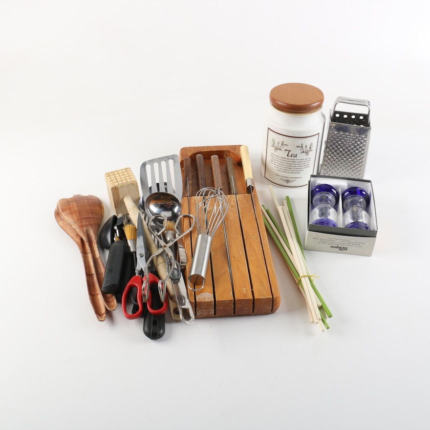 Kitchen Utensils and Gadgets Including a Salt and Pepper Grinder Set