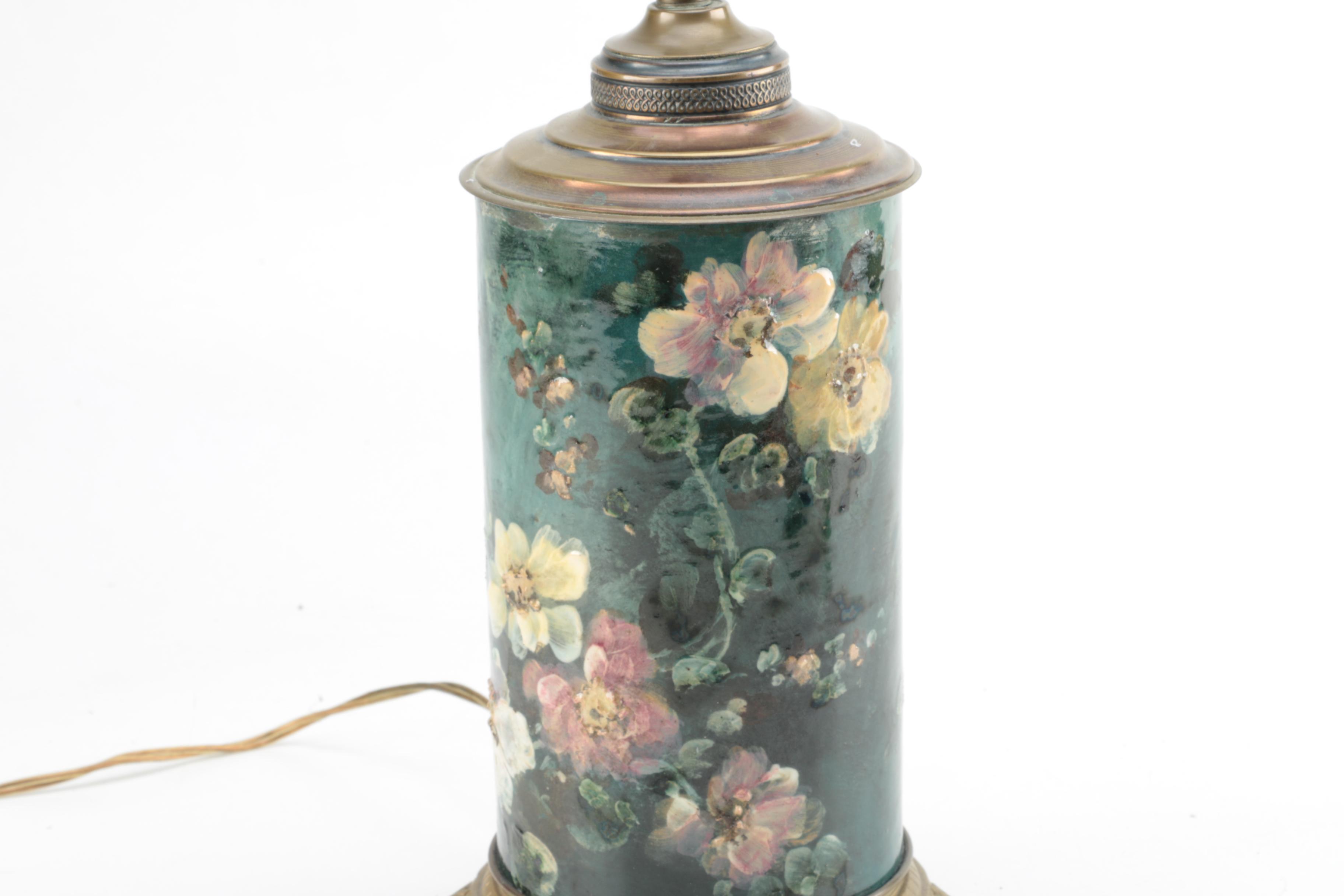 Vintage Floral Table Lamp