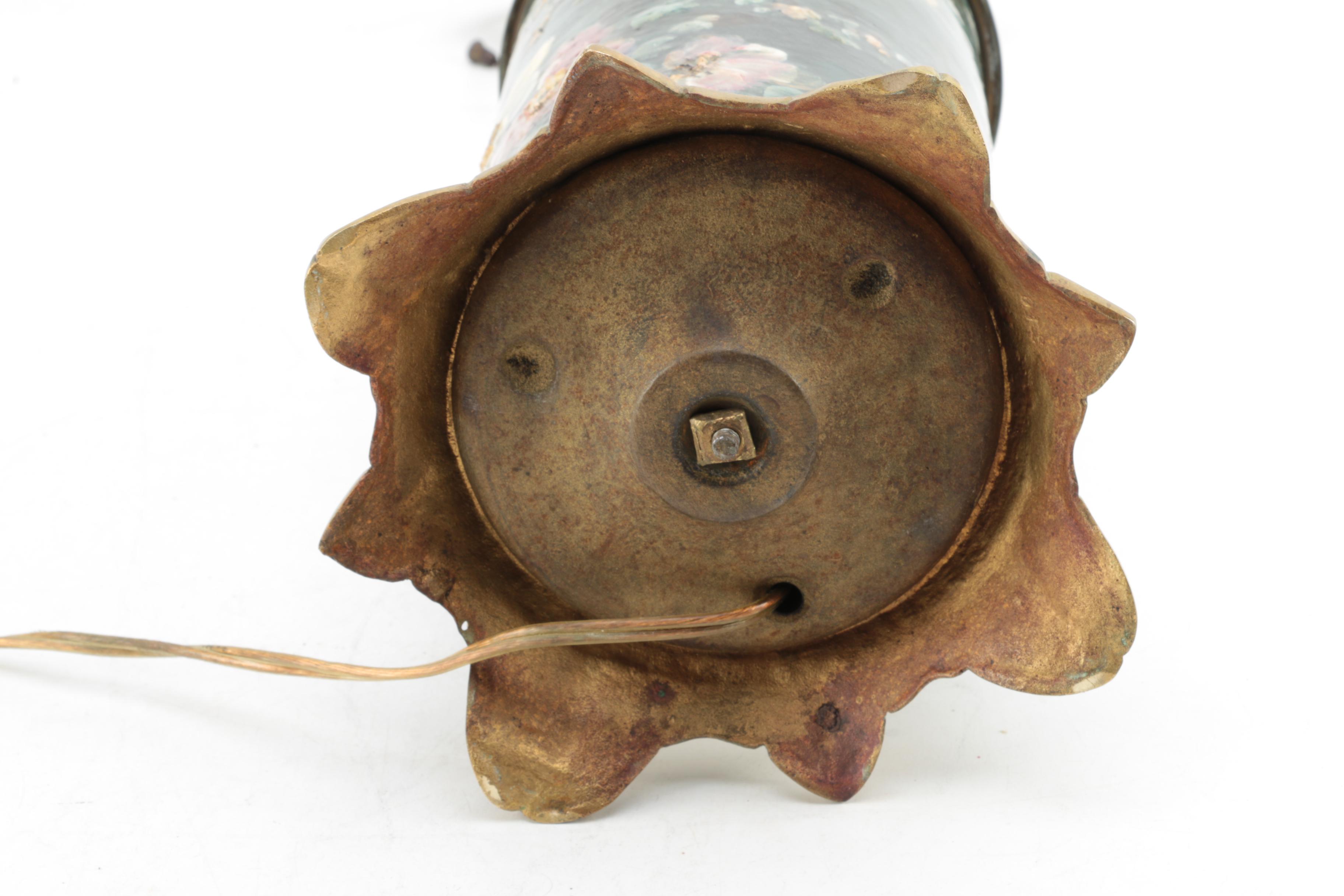 Vintage Floral Table Lamp