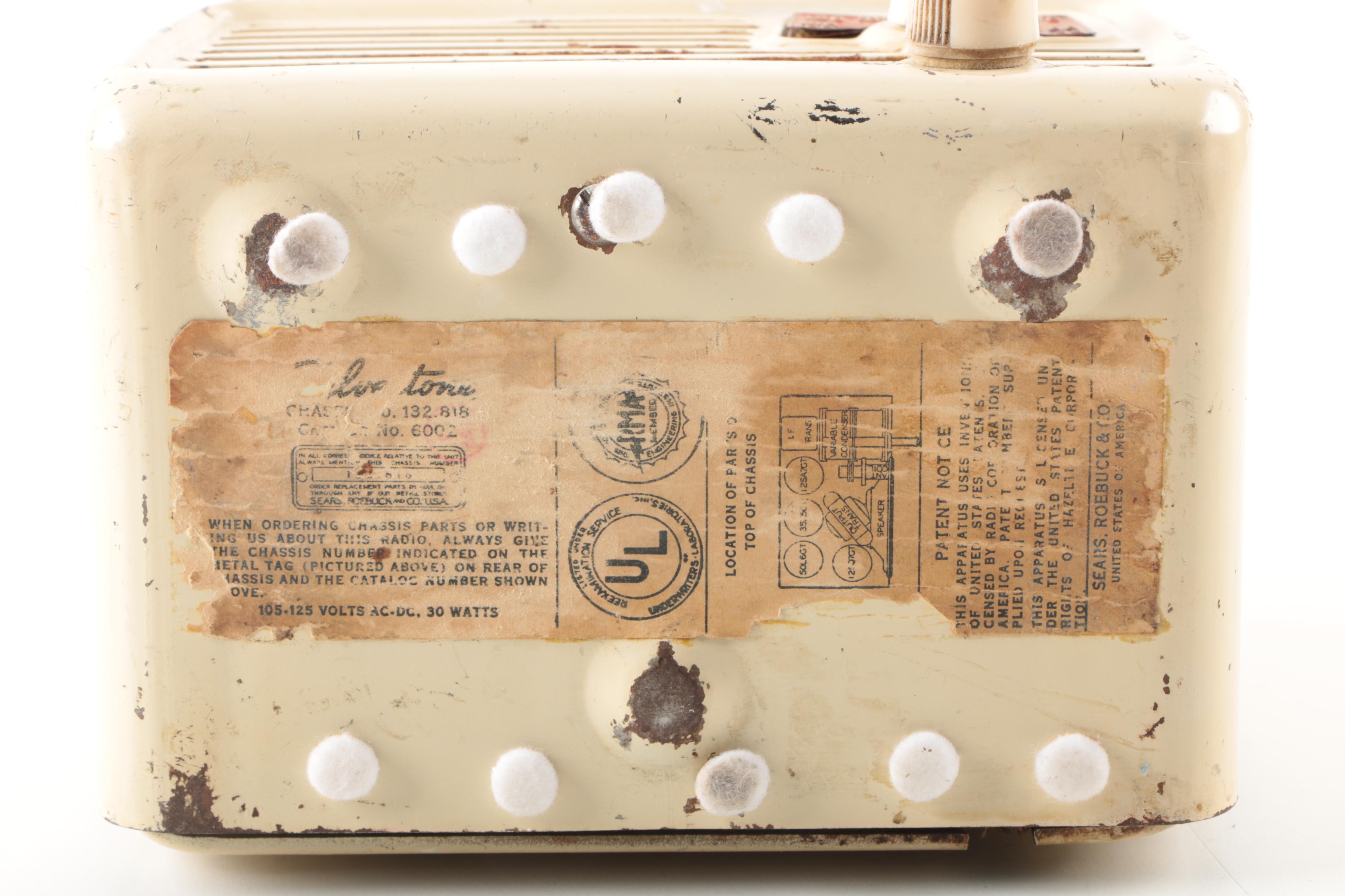 1946 Silvertone 6002 Radio