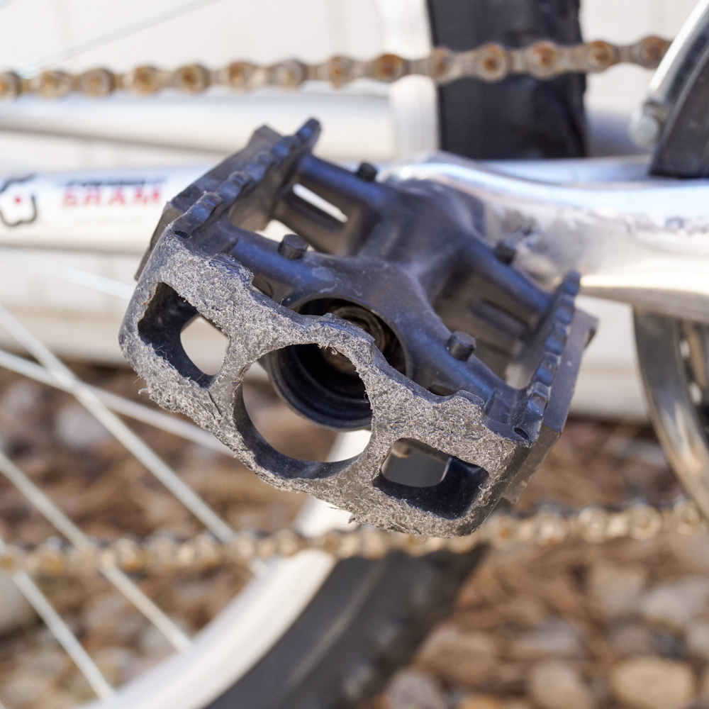 Mongoose DXR 21-Speed Mountain Bike