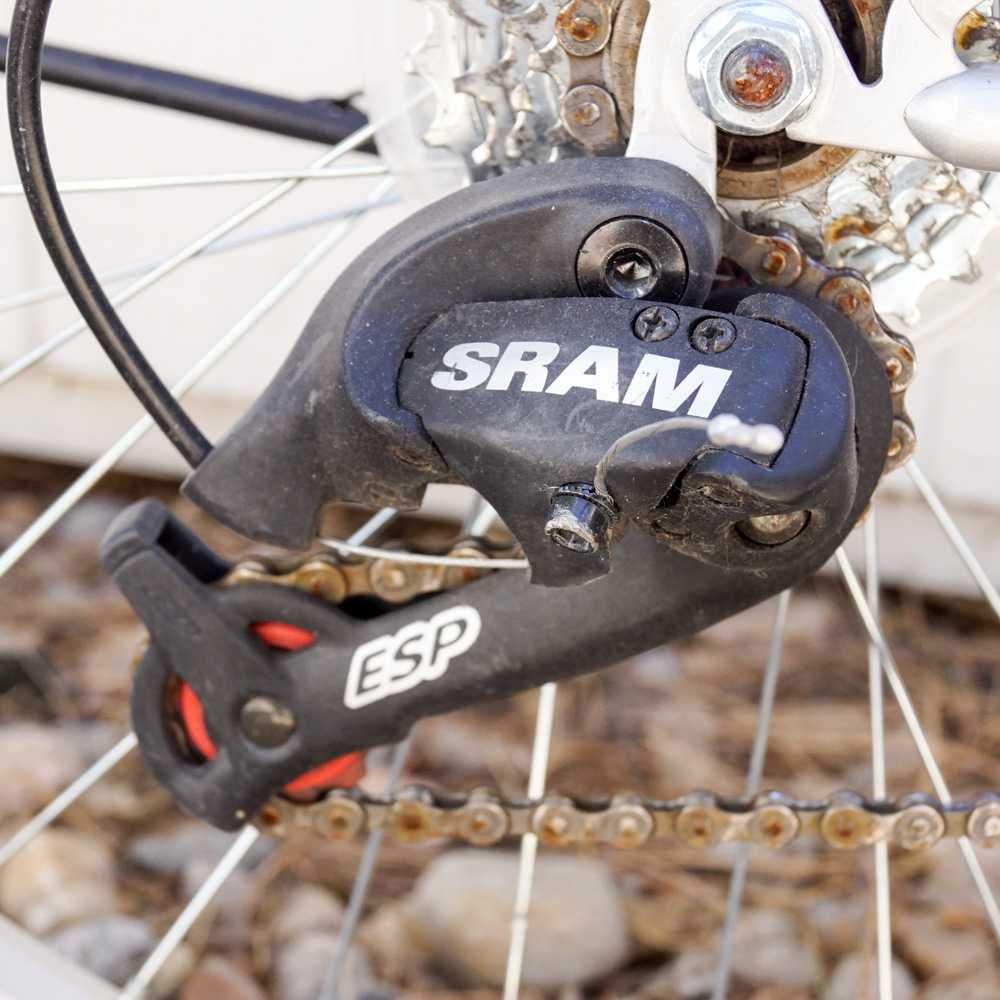 Mongoose DXR 21-Speed Mountain Bike