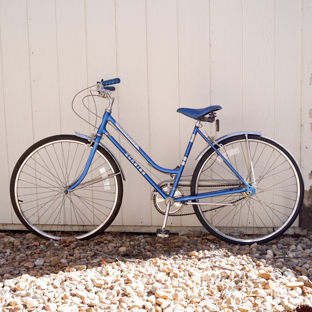 Vintage Schwinn Collegiate 3 Road Bicycle