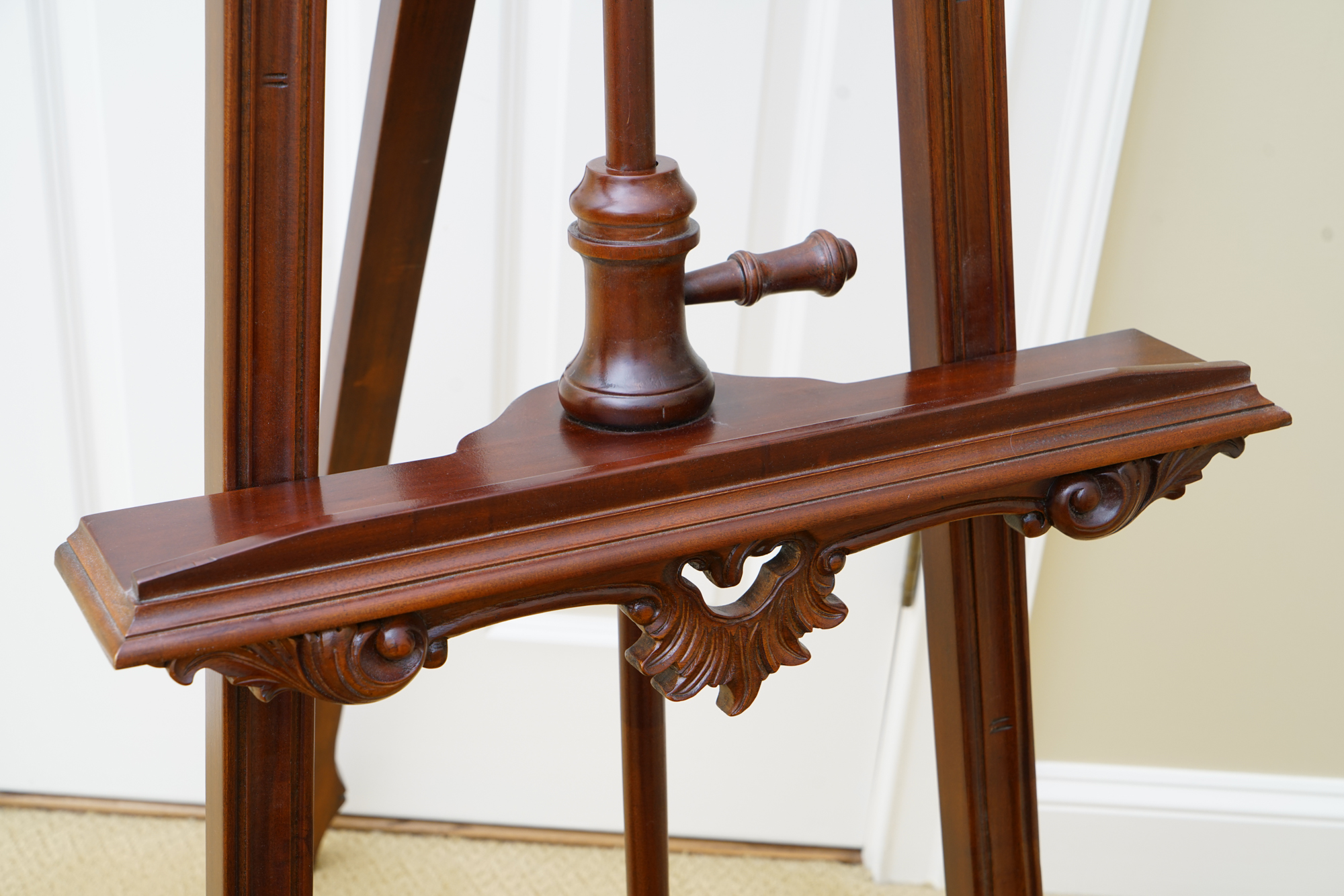 Mahogany Finished Carved Wood Display Easel