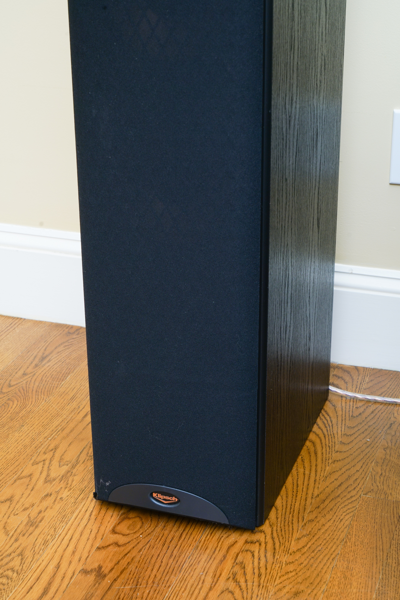 Klipsch Floor Speakers and Center Speaker