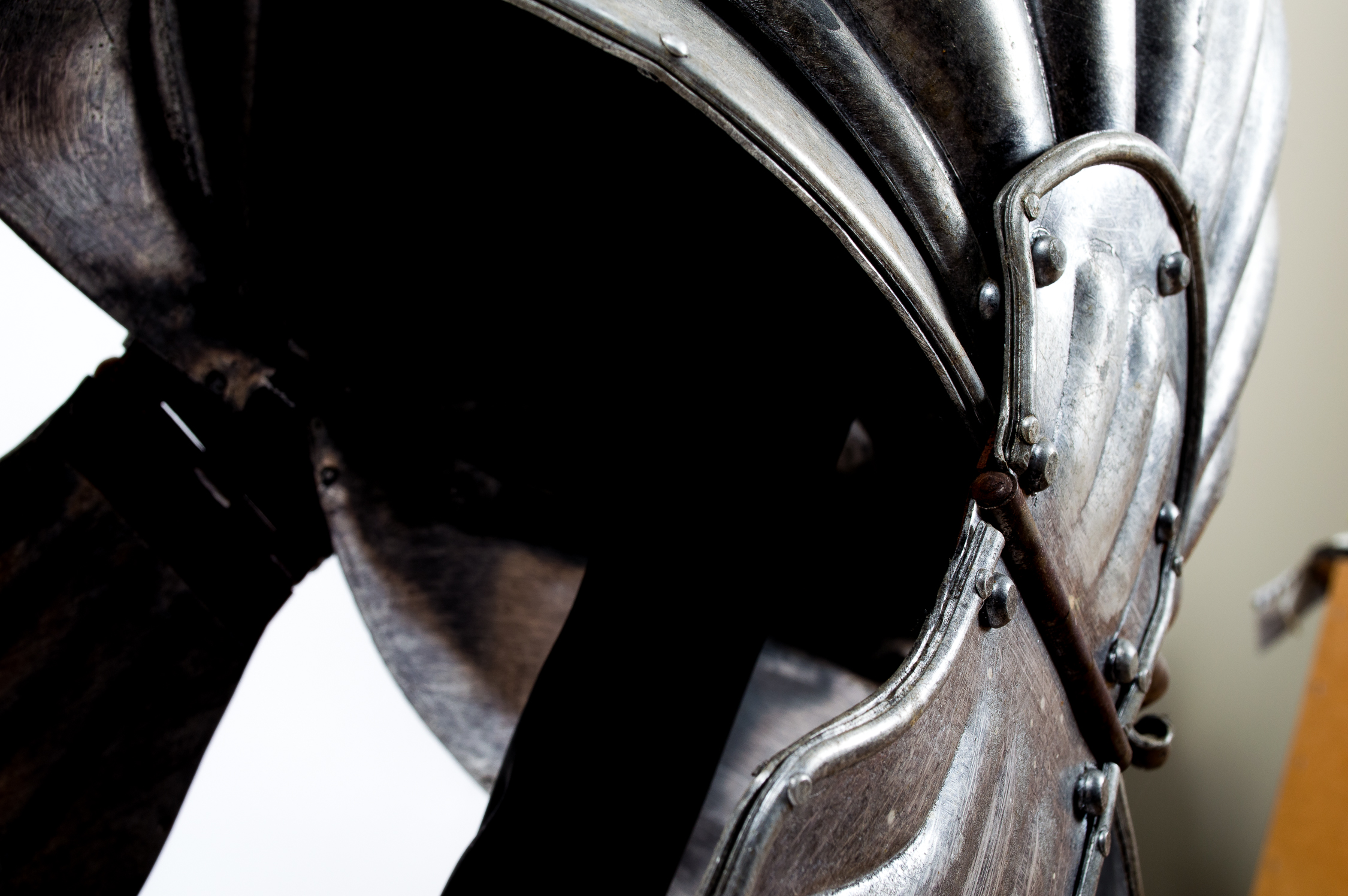 Decorative Knights Helmet Table Lamp