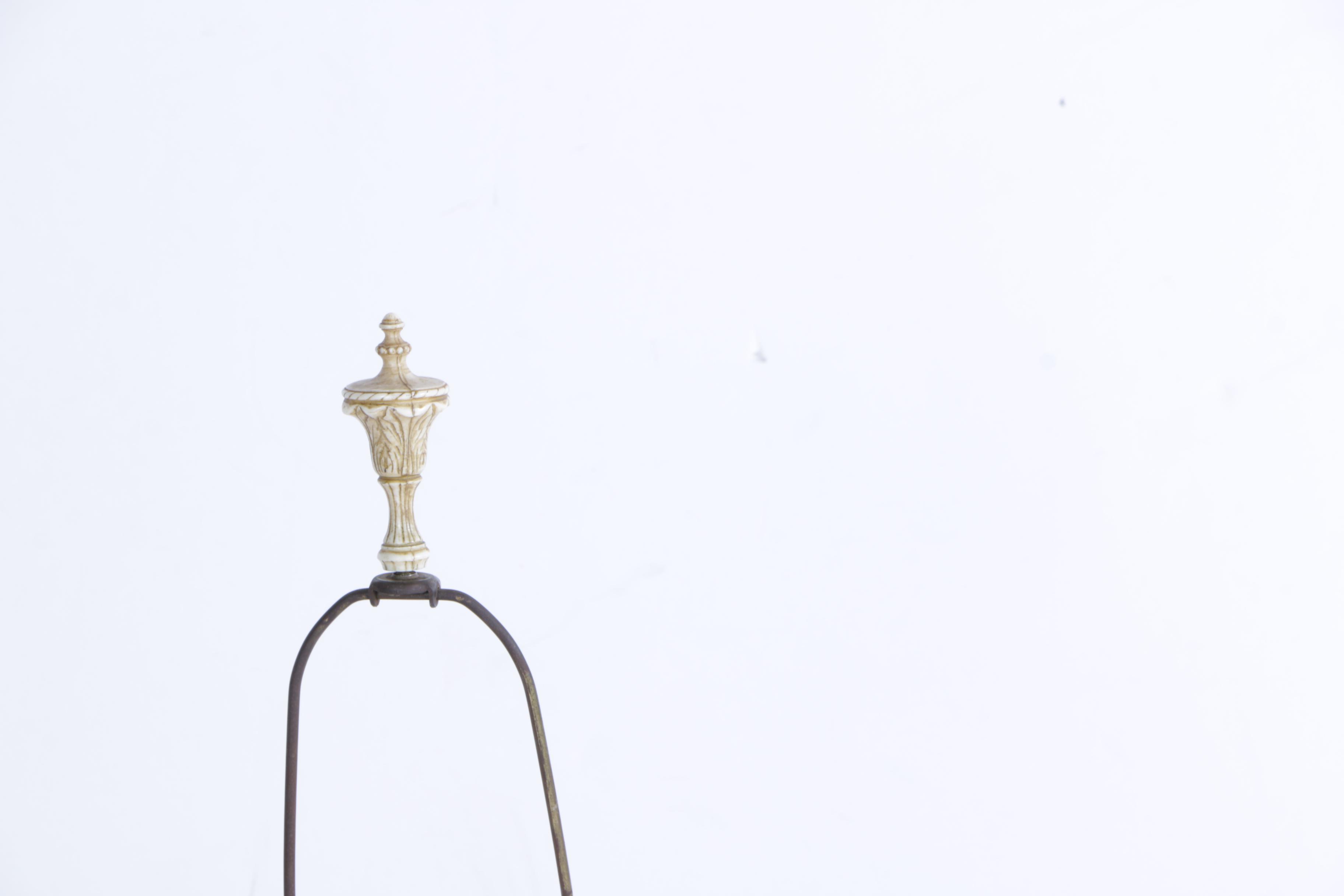 Hand-Painted Vintage Floral Urn Table Lamp